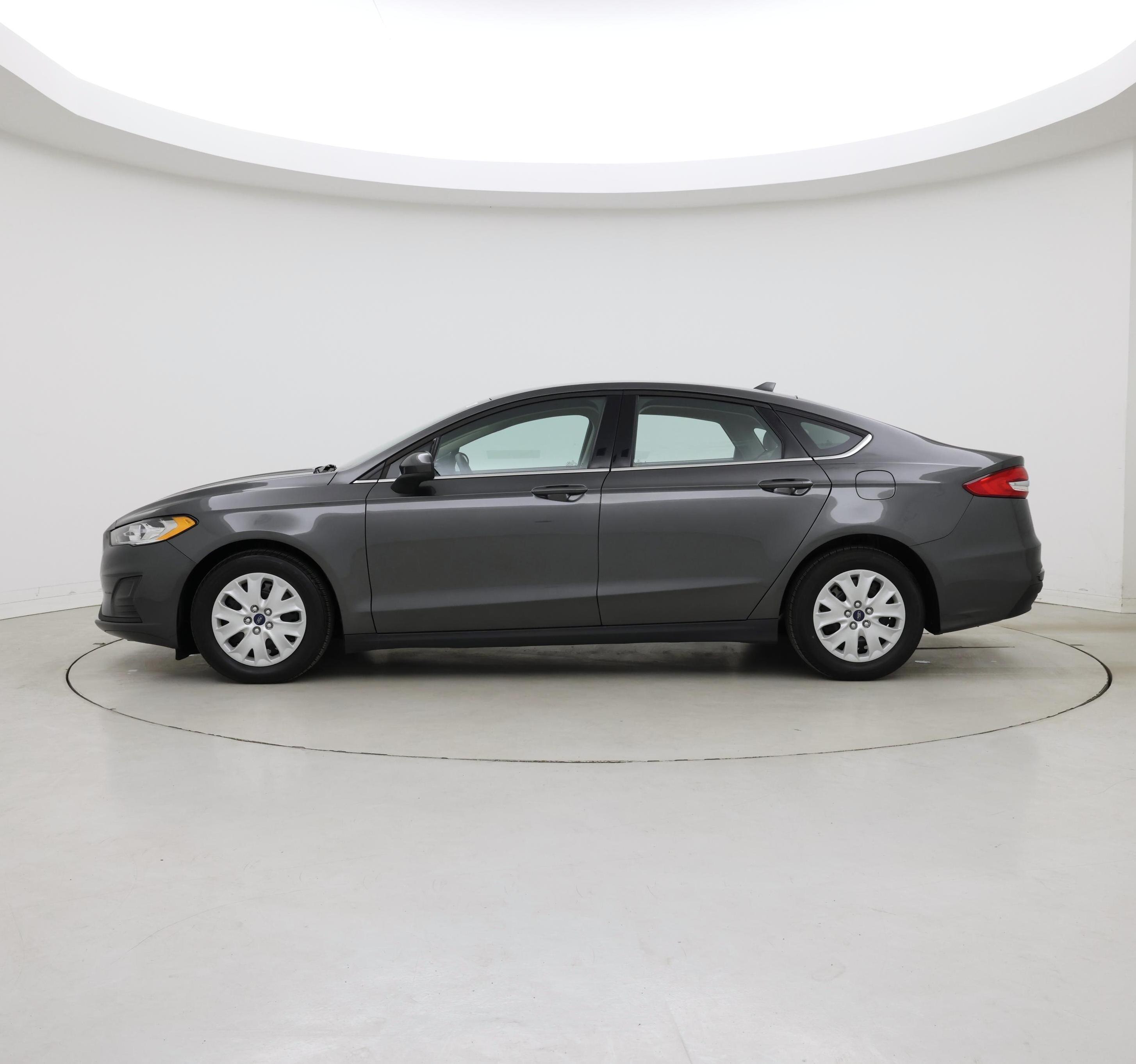 Thumbnail: 2020 Ford Fusion - 3