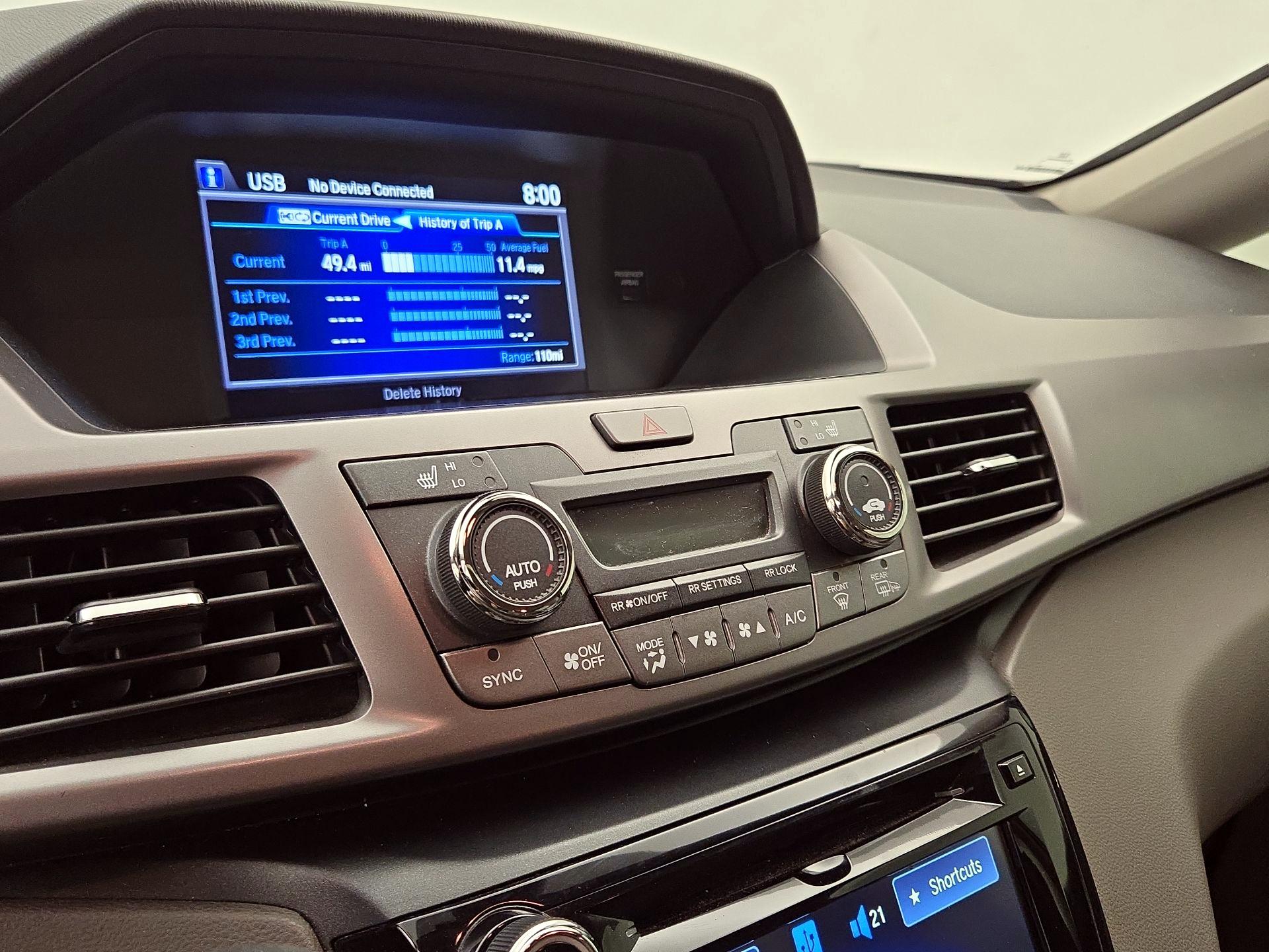 Thumbnail: 2015 Honda Odyssey - 16
