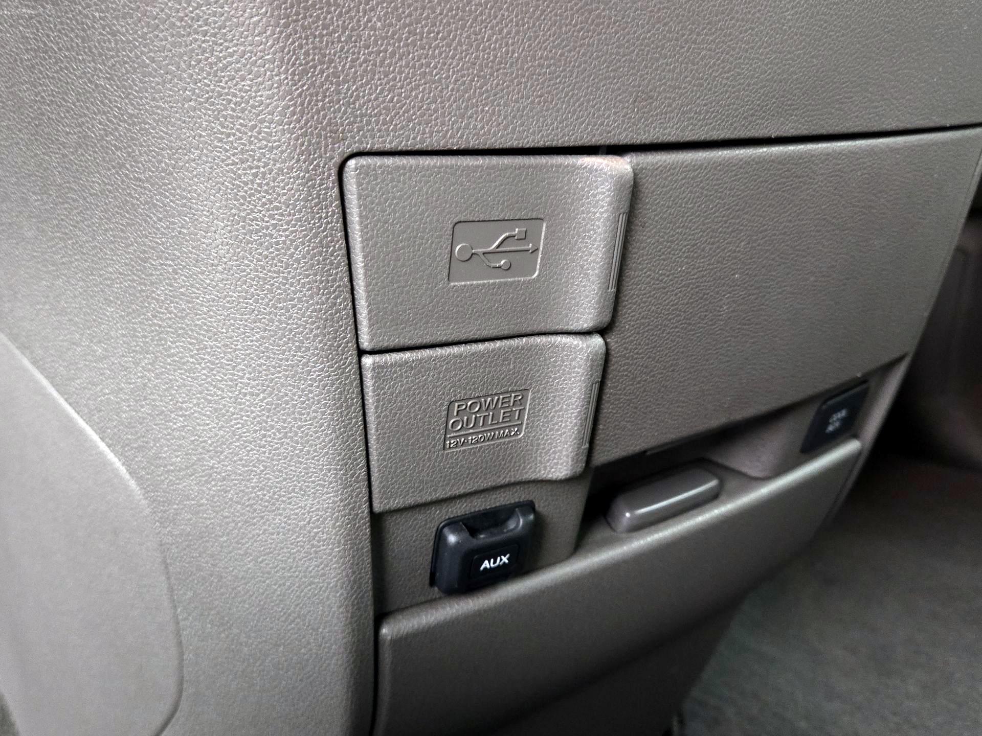 Thumbnail: 2015 Honda Odyssey - 18