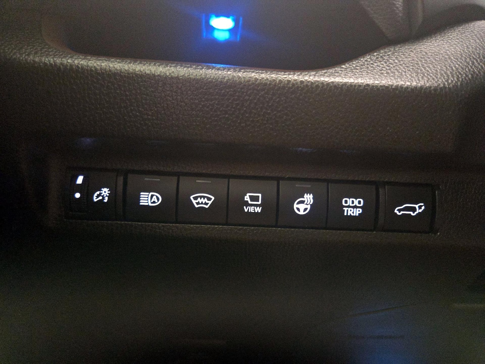 2025 Toyota RAV4 Limited - Photo 14