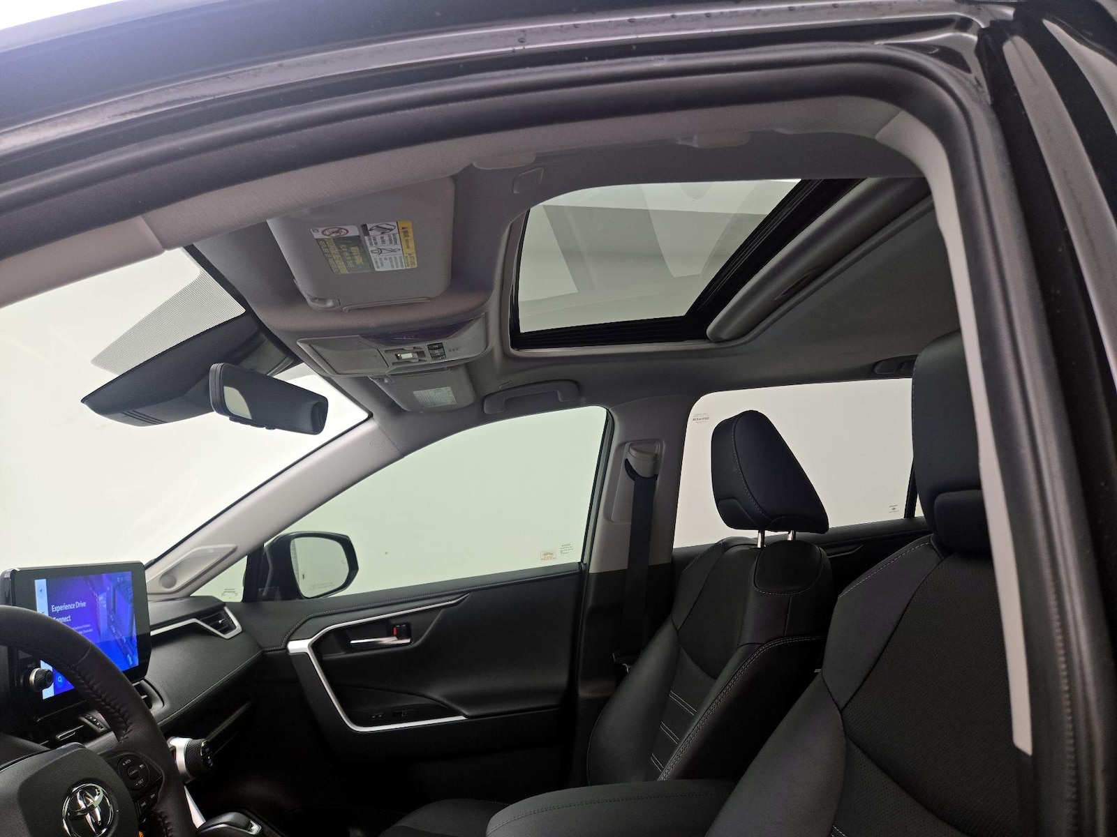 2025 Toyota RAV4 Limited - Photo 20