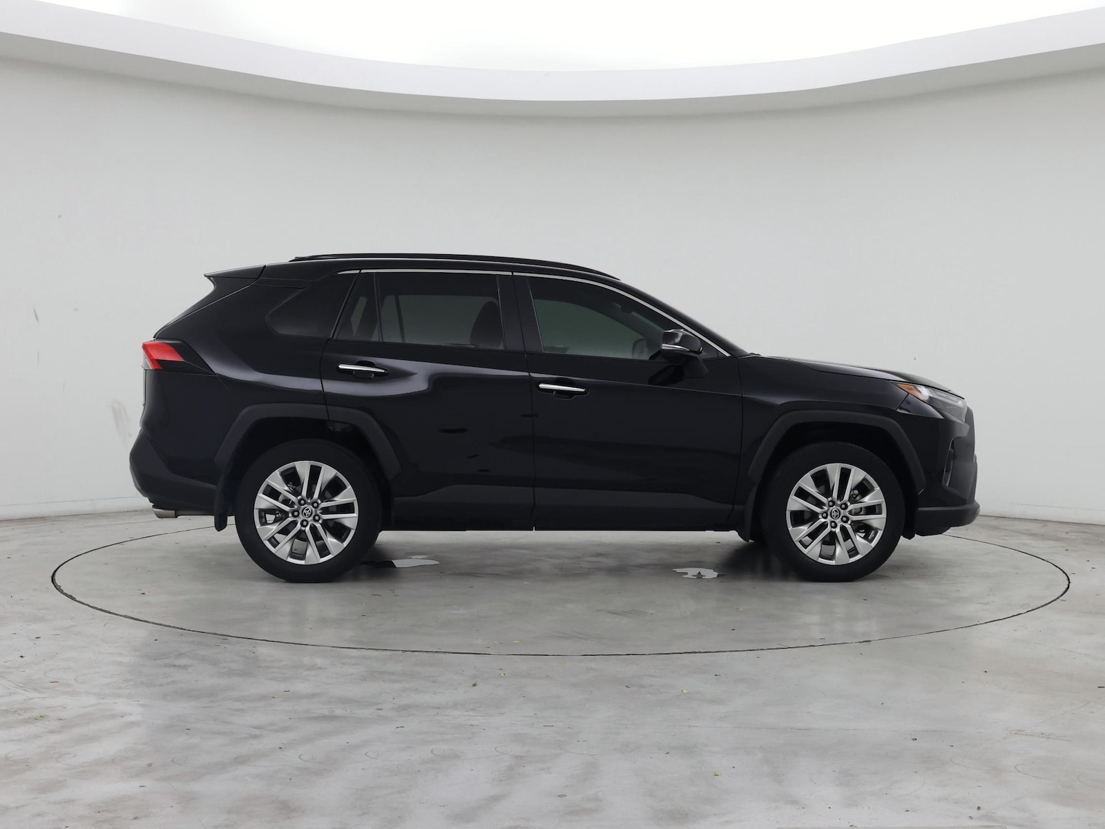 2025 Toyota RAV4 Limited - Photo 8