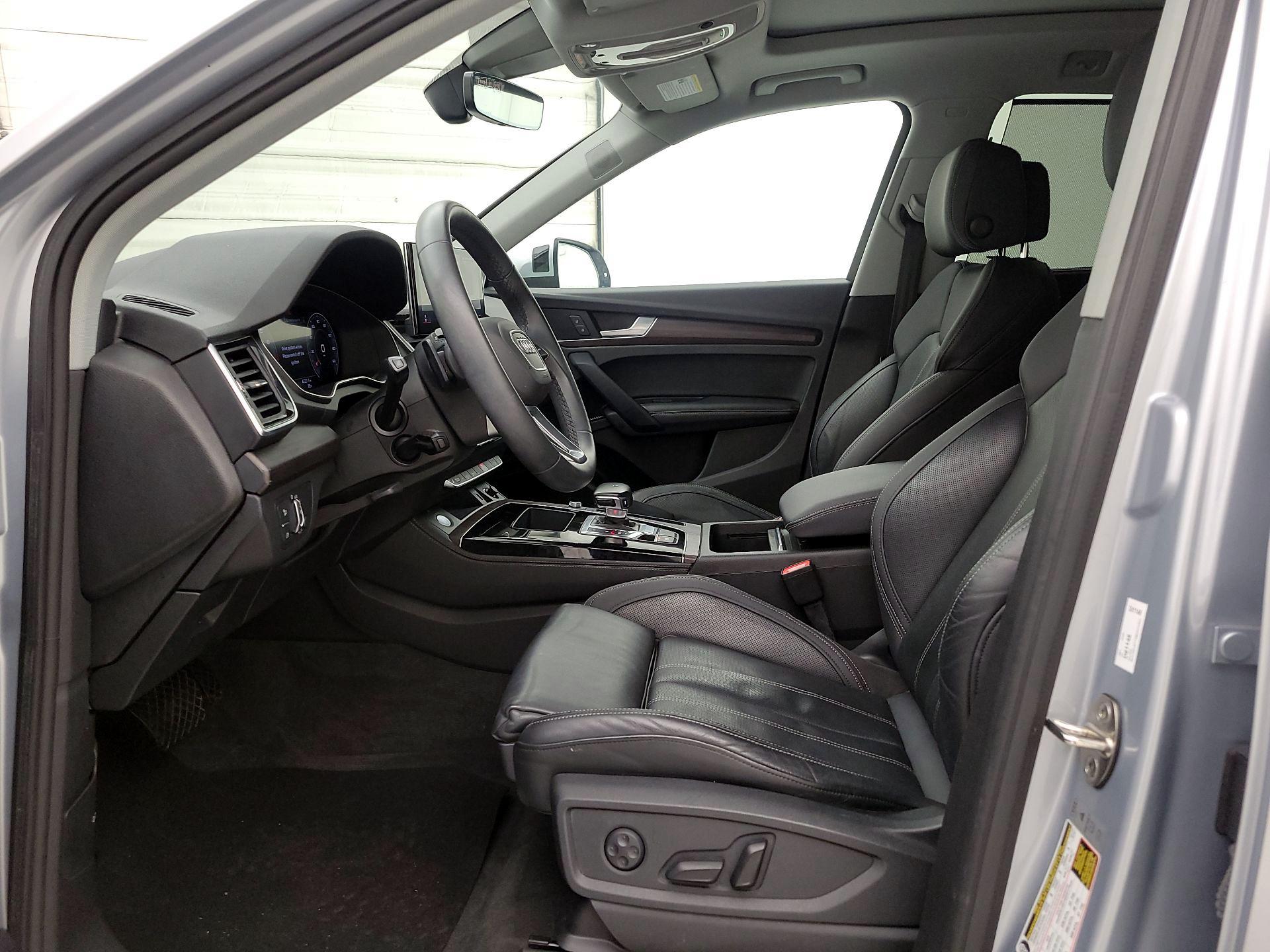 Thumbnail: 2021 Audi Q5 - 11