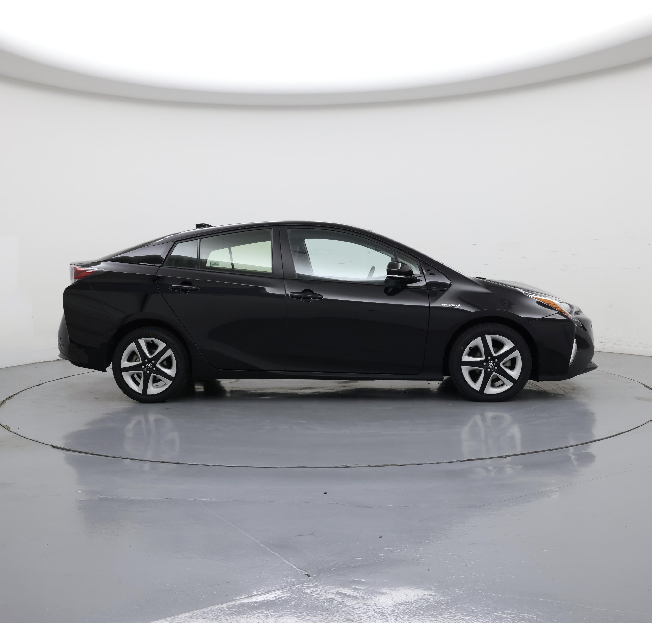 Thumbnail: 2016 Toyota Prius - 7