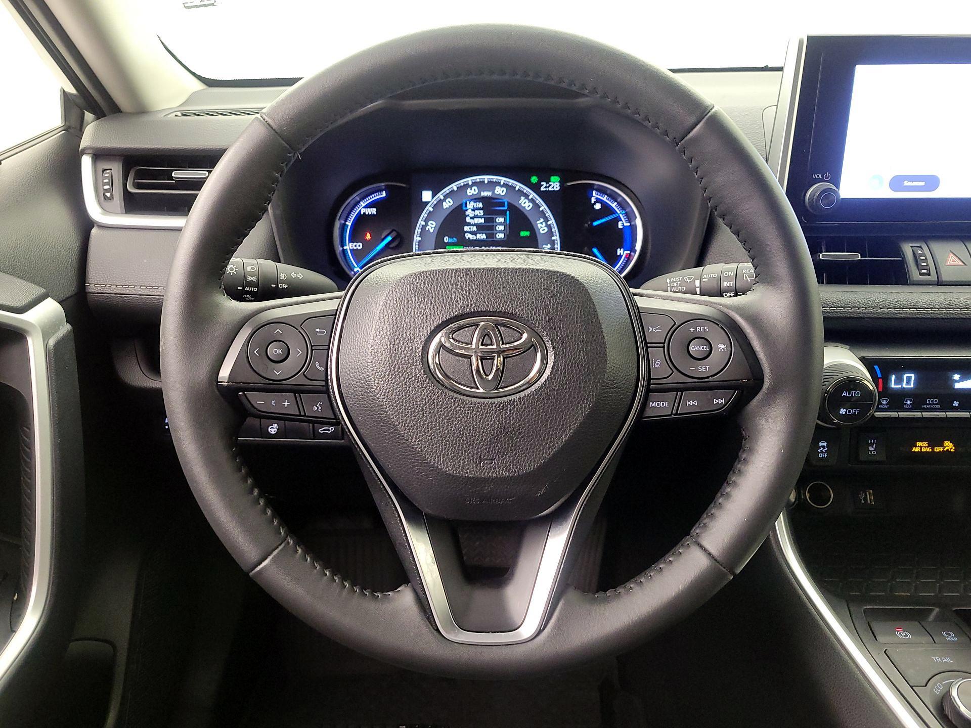 Thumbnail: 2025 Toyota RAV4 - 10