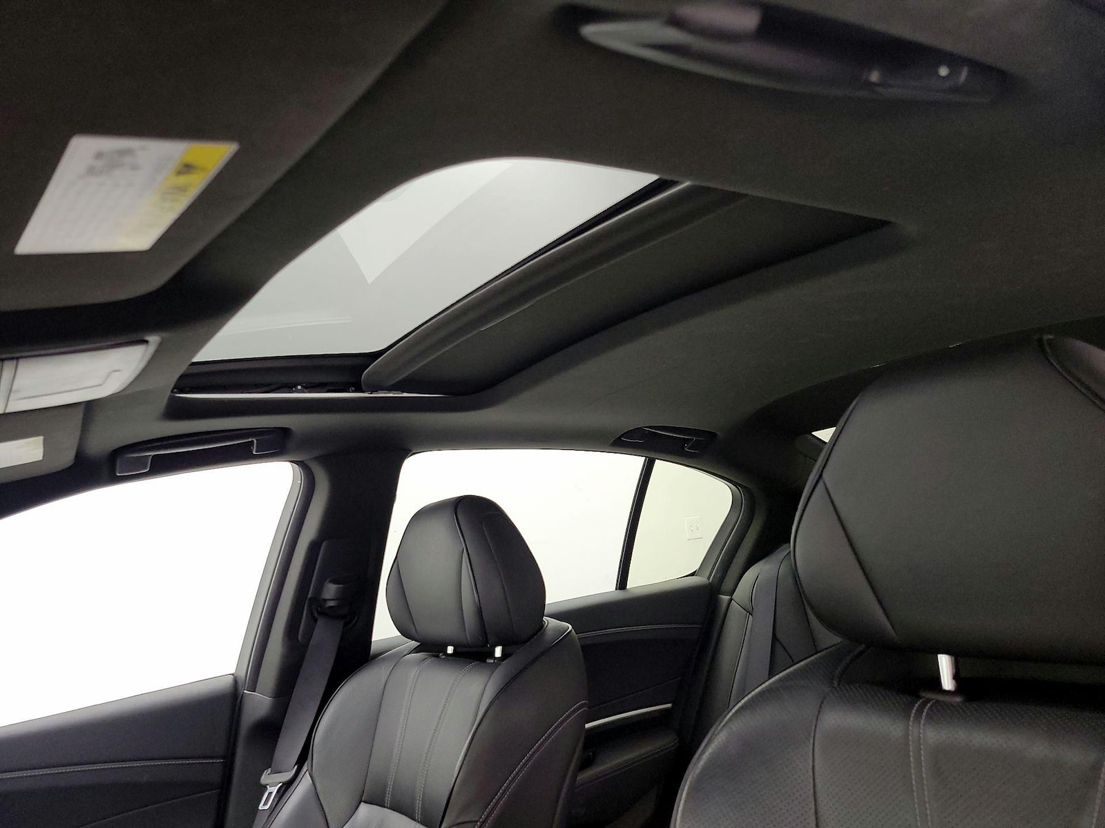 Sunroof(s) & Overhead Airbags
