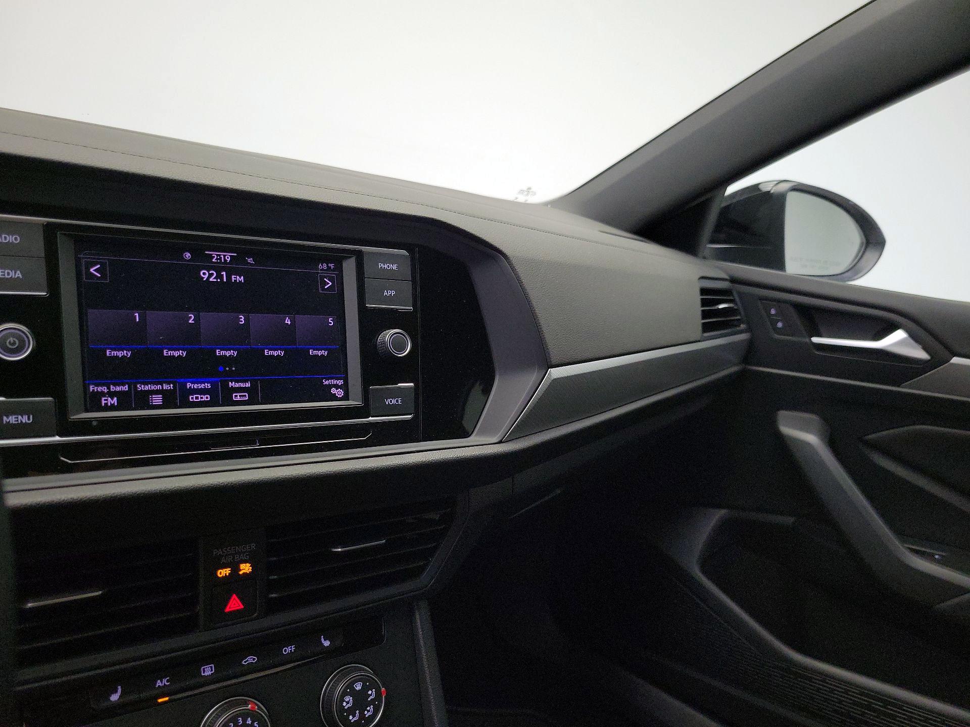 Thumbnail: 2024 Volkswagen Jetta - 15