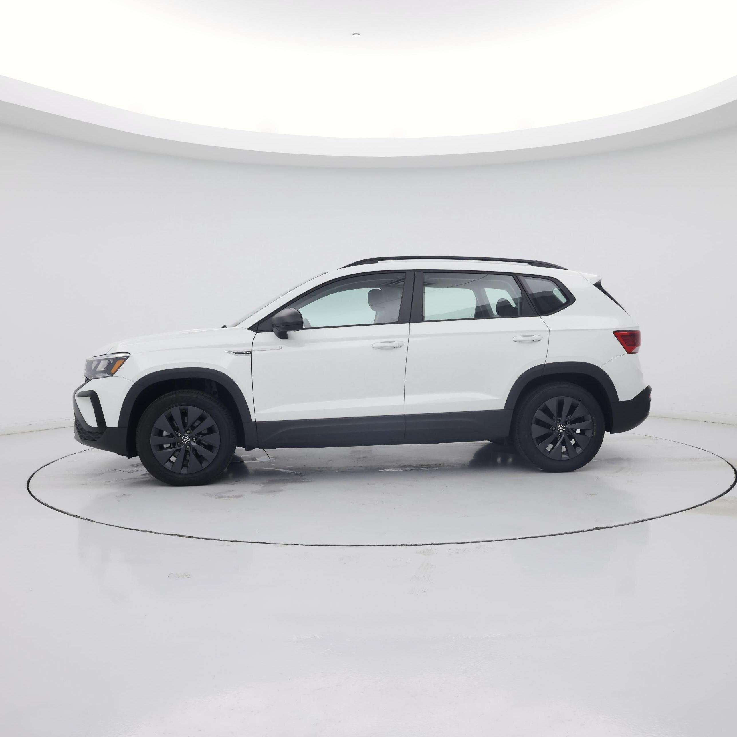 Thumbnail: 2022 Volkswagen Taos - 3