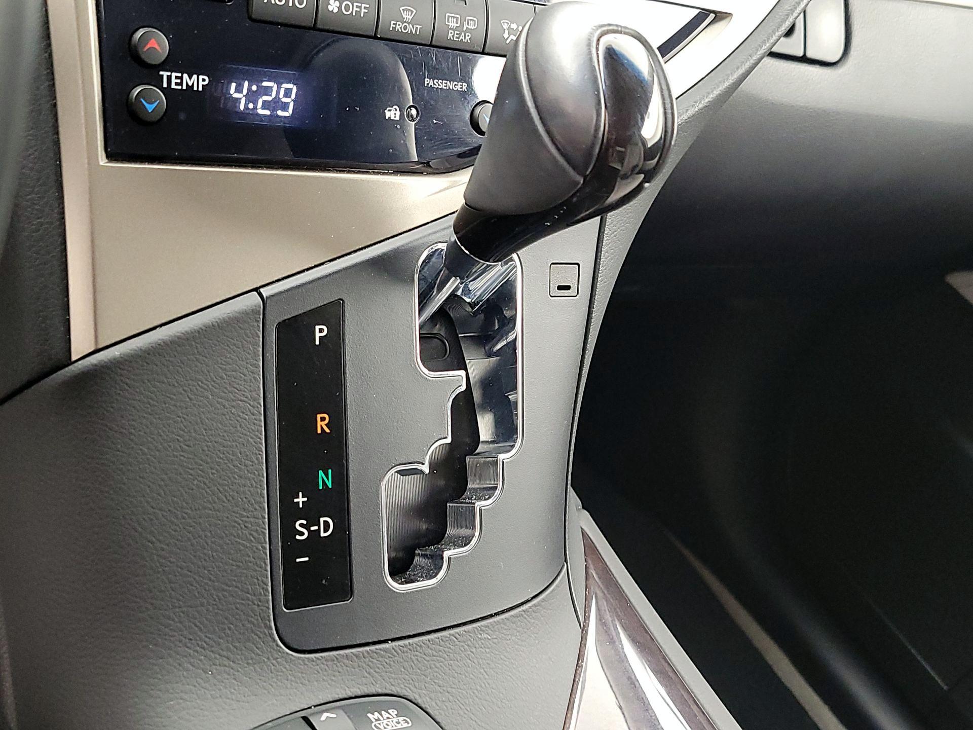 Thumbnail: 2015 Lexus RX - 18