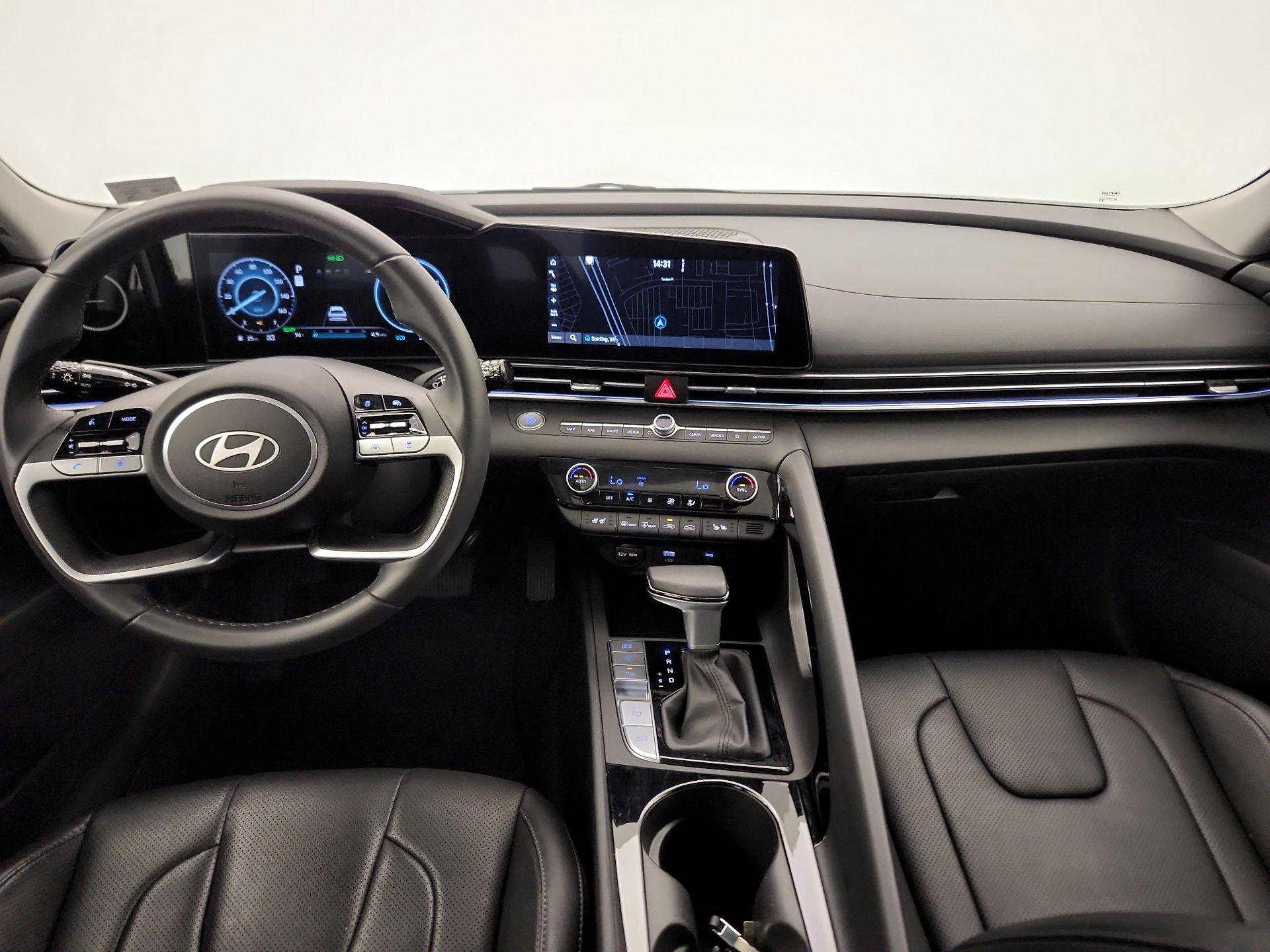 Thumbnail: 2024 Hyundai Elantra - 9