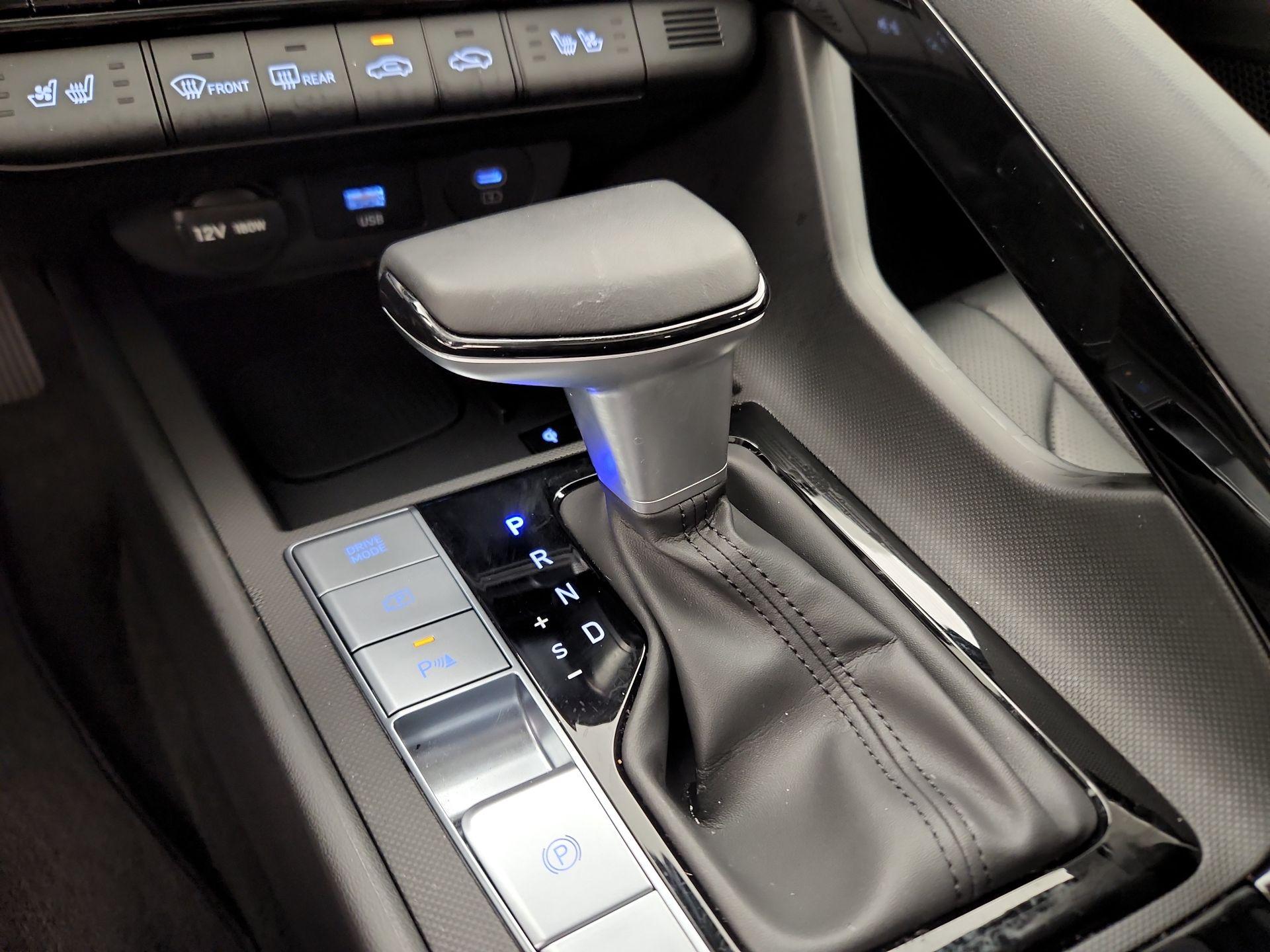 Thumbnail: 2024 Hyundai Elantra - 18