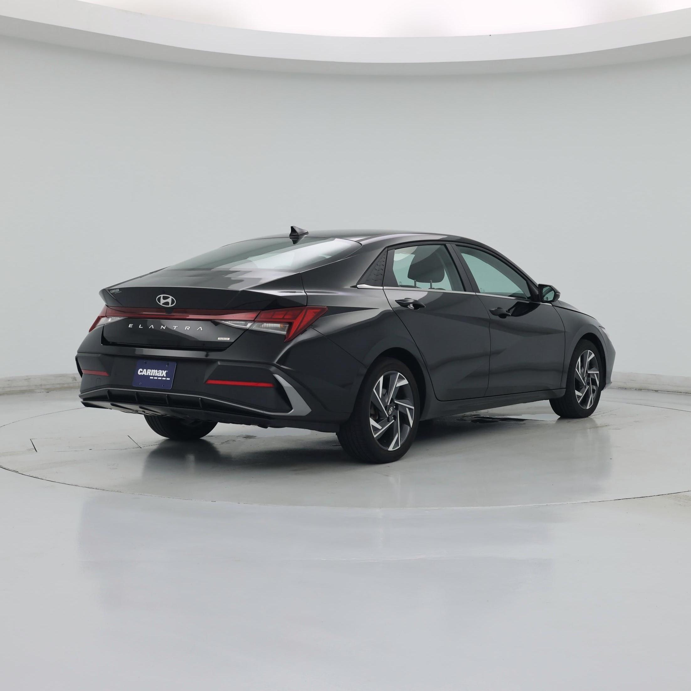 Thumbnail: 2024 Hyundai Elantra - 8
