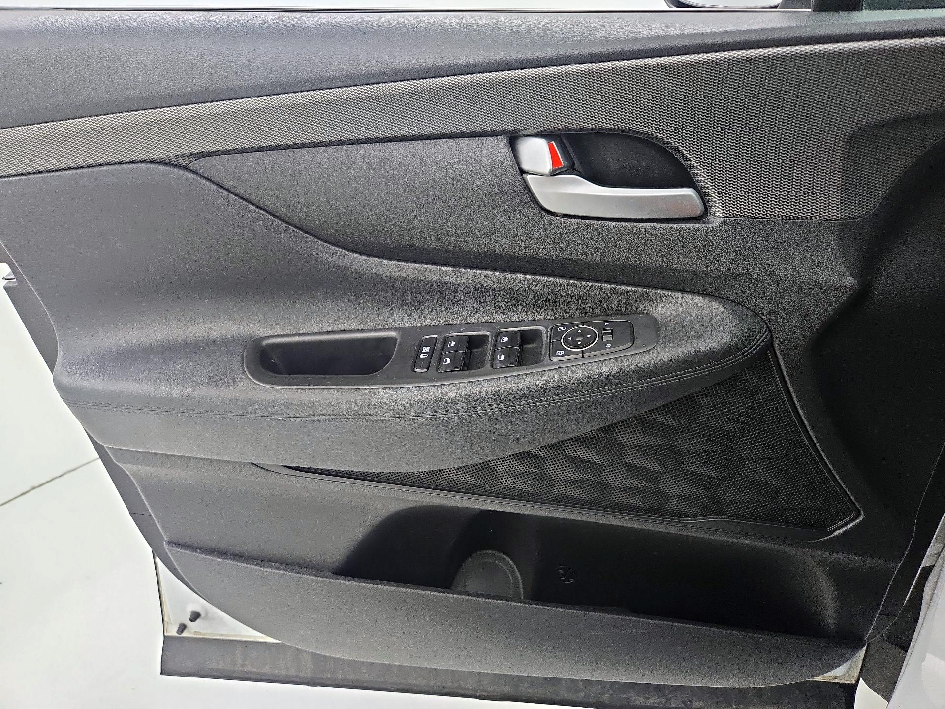 Thumbnail: 2019 Hyundai Santa Fe - 12