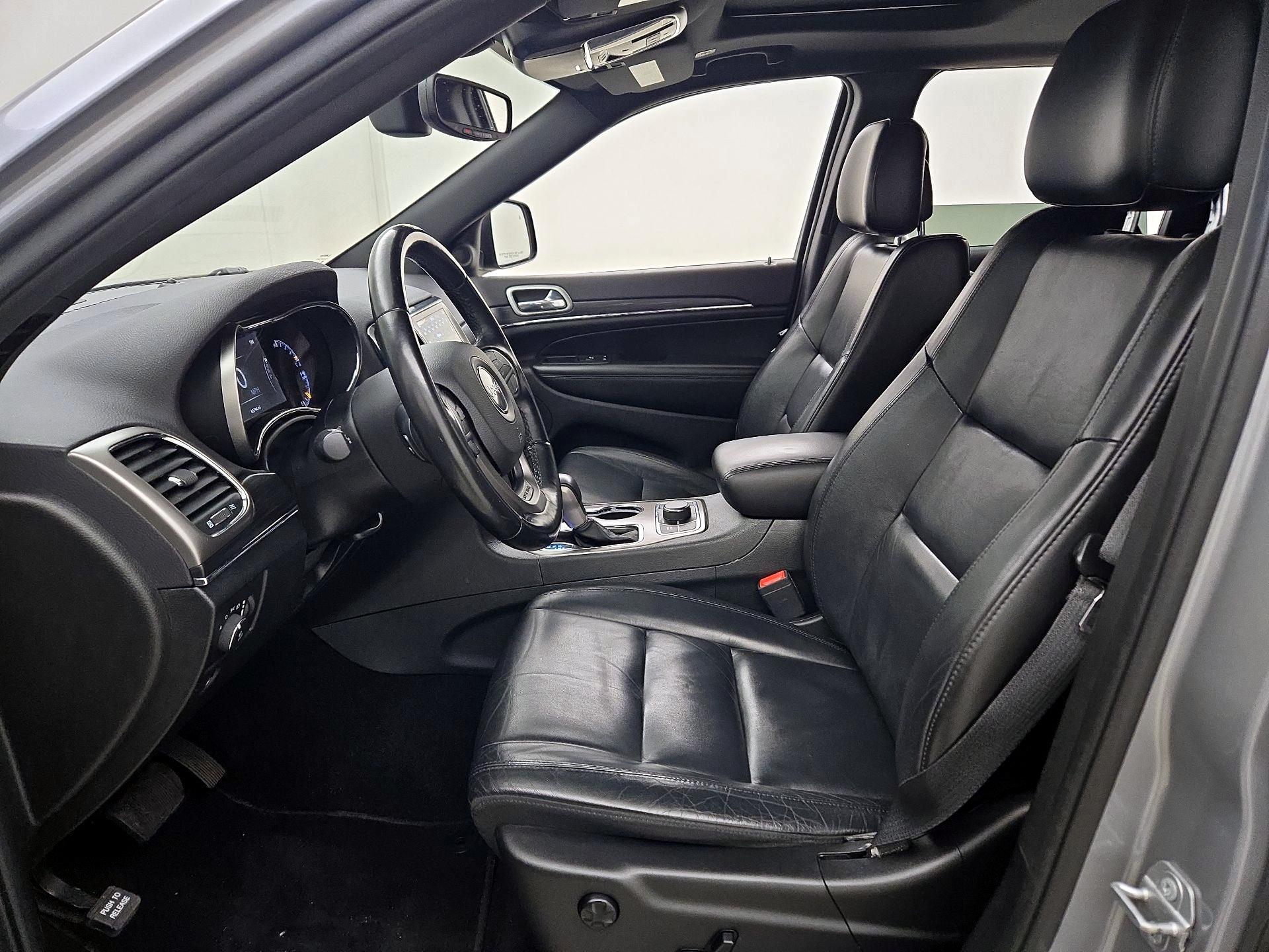 Thumbnail: 2019 Jeep Grand Cherokee - 11