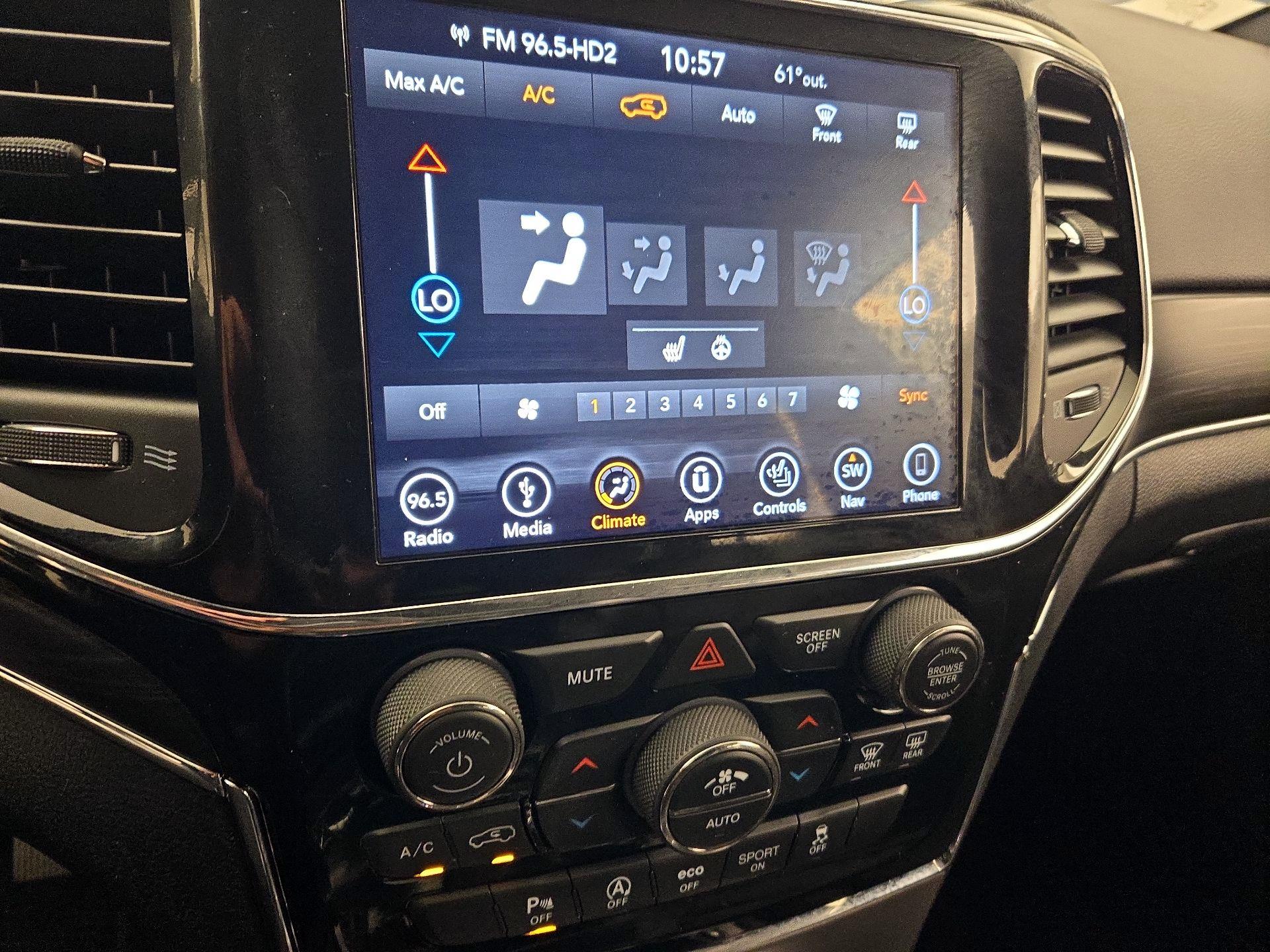 Thumbnail: 2019 Jeep Grand Cherokee - 14