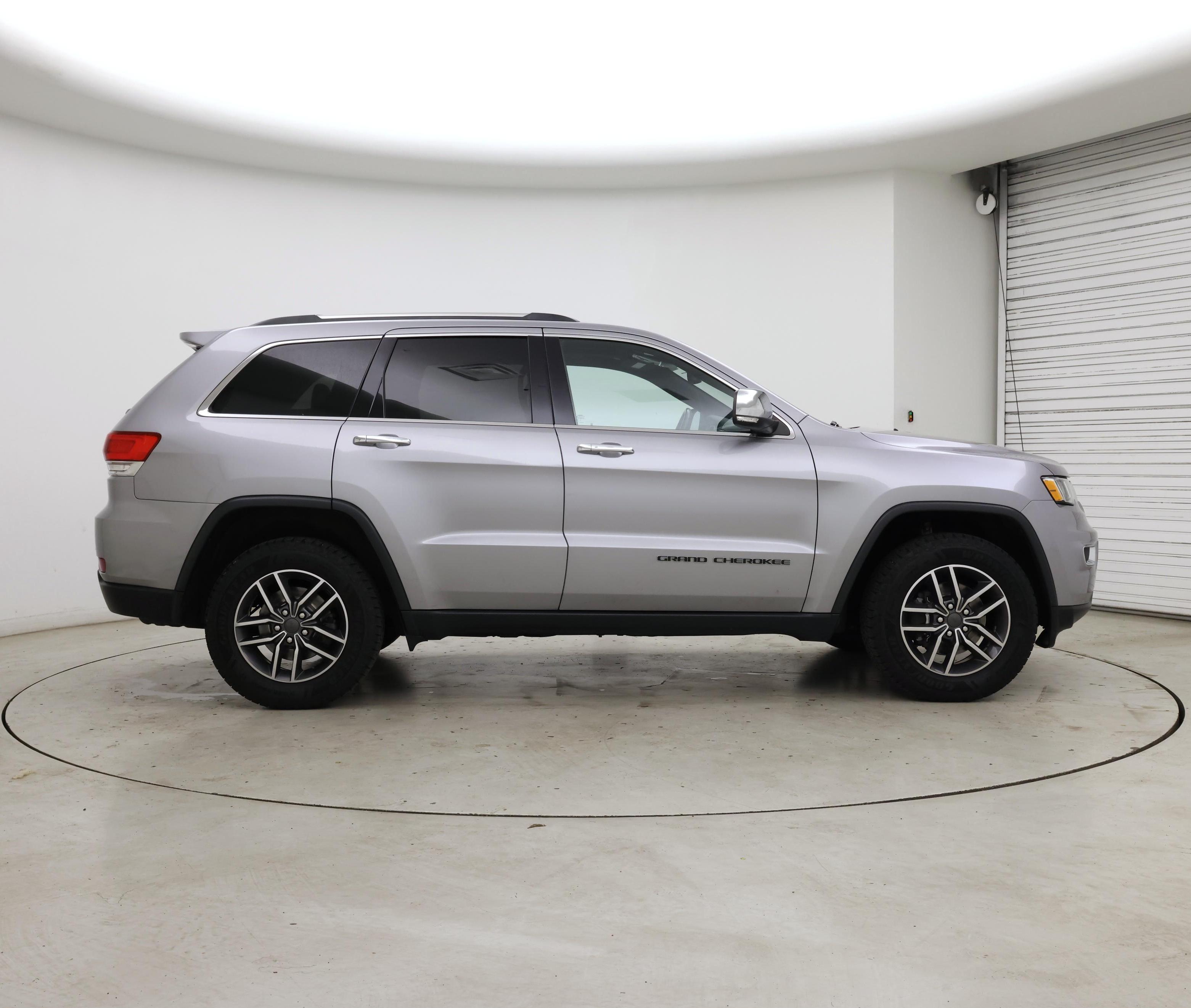 Thumbnail: 2019 Jeep Grand Cherokee - 7