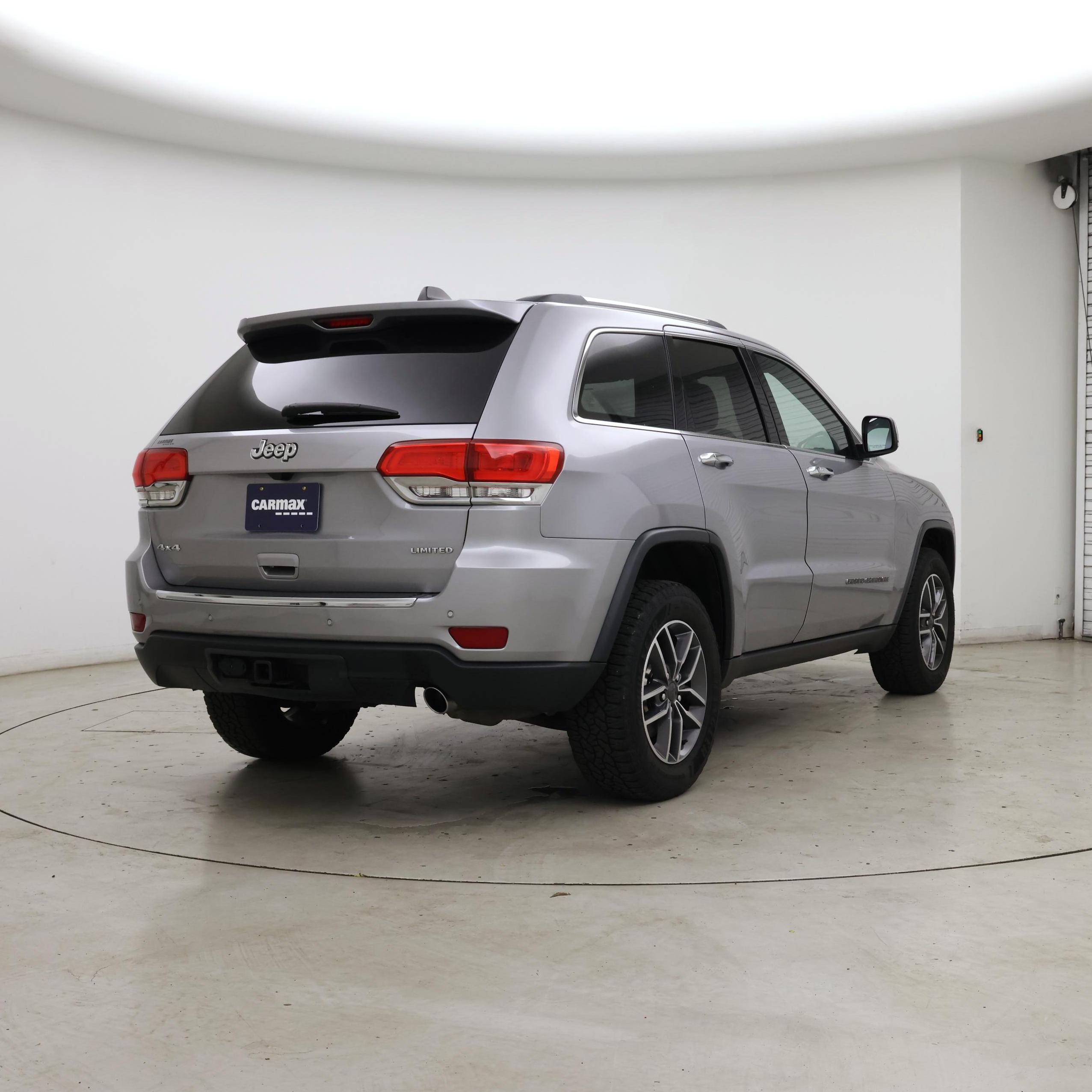 Thumbnail: 2019 Jeep Grand Cherokee - 8