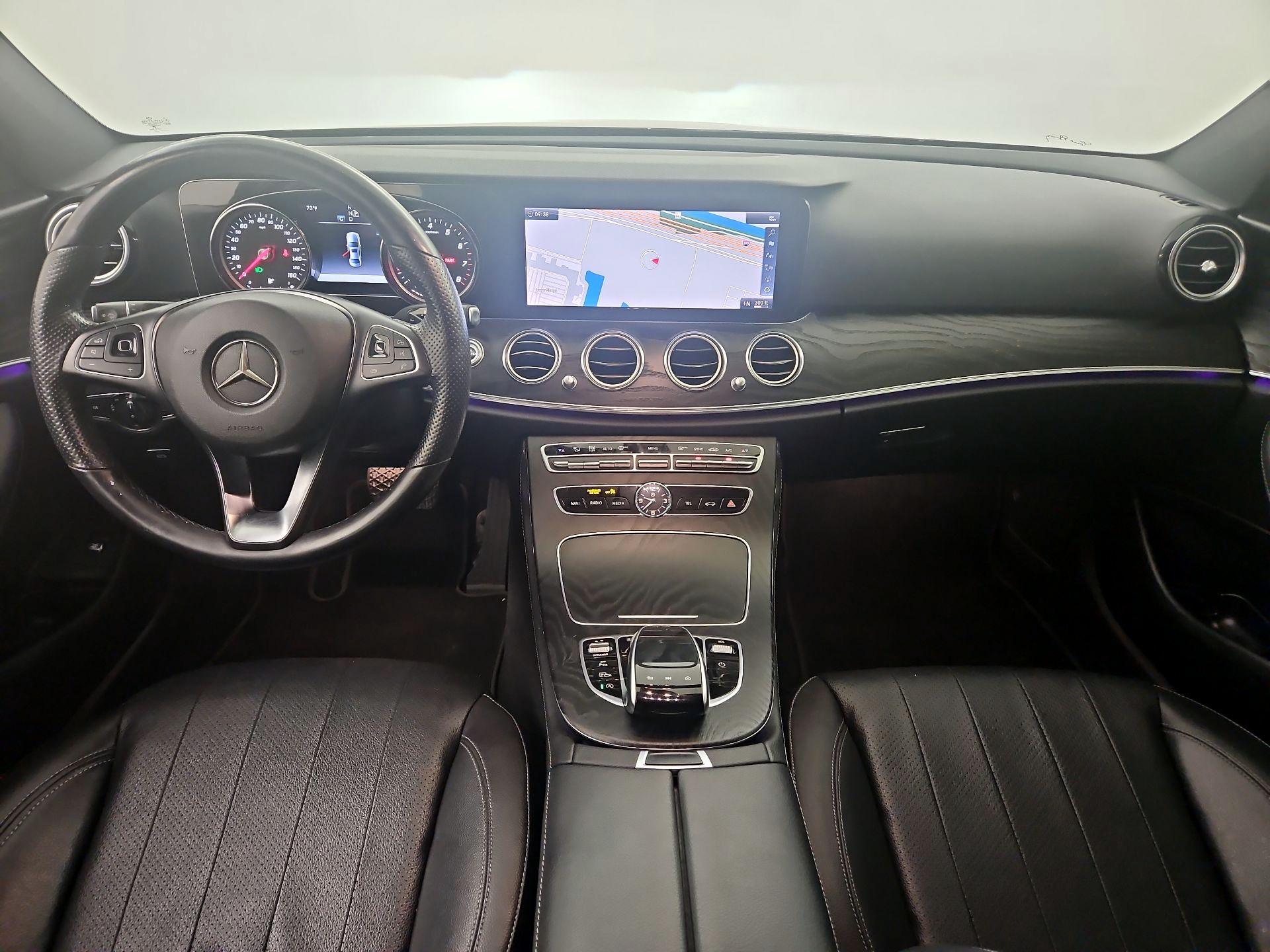Thumbnail: 2018 Mercedes-Benz E-Class - 9