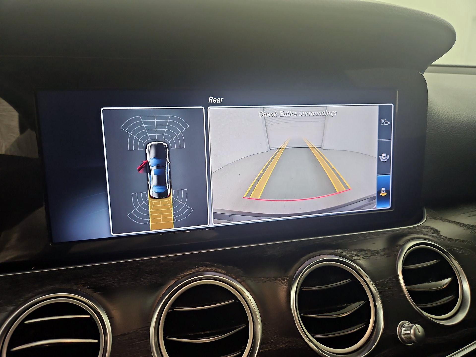 Thumbnail: 2018 Mercedes-Benz E-Class - 14