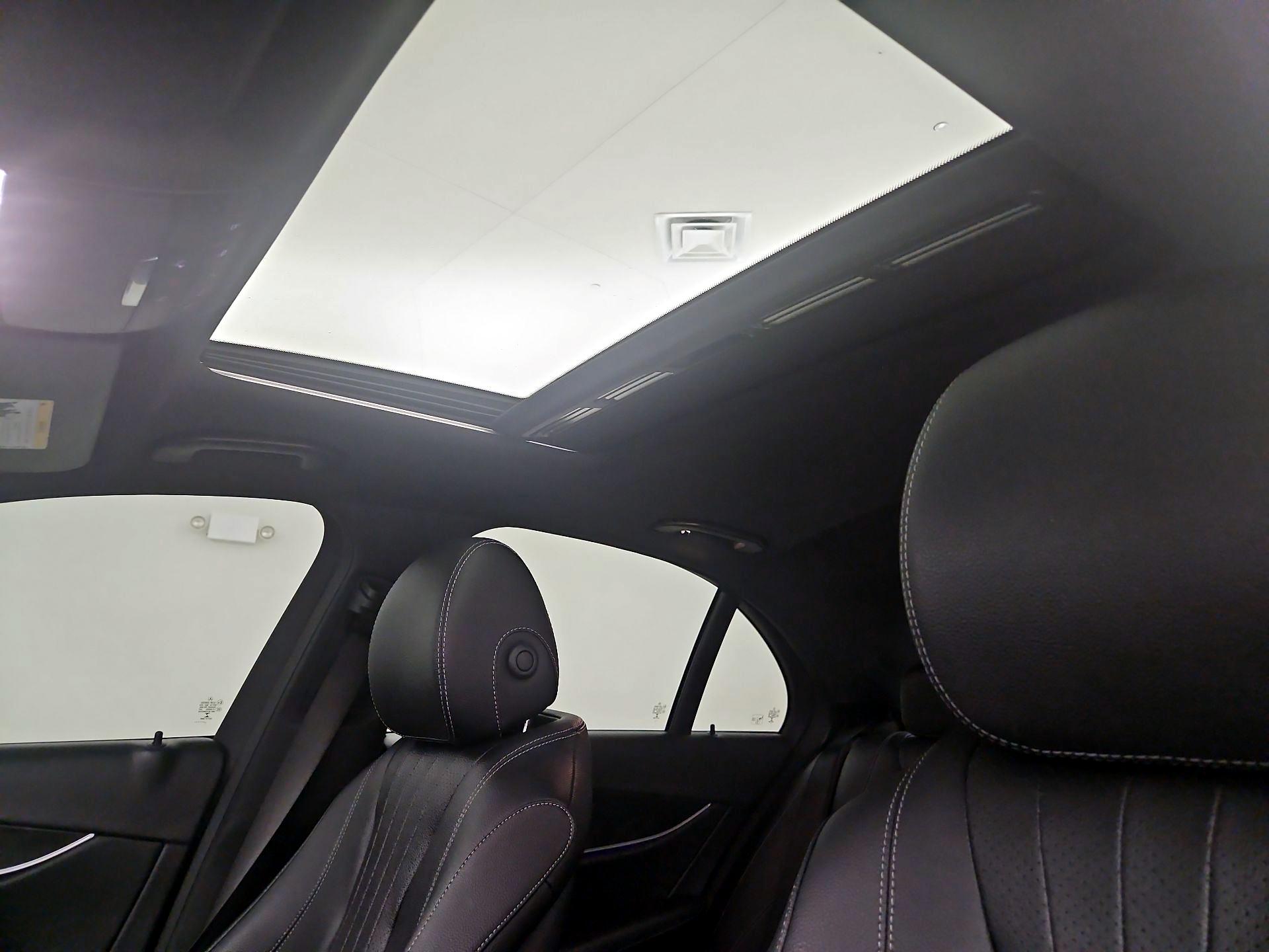 Thumbnail: 2018 Mercedes-Benz E-Class - 19