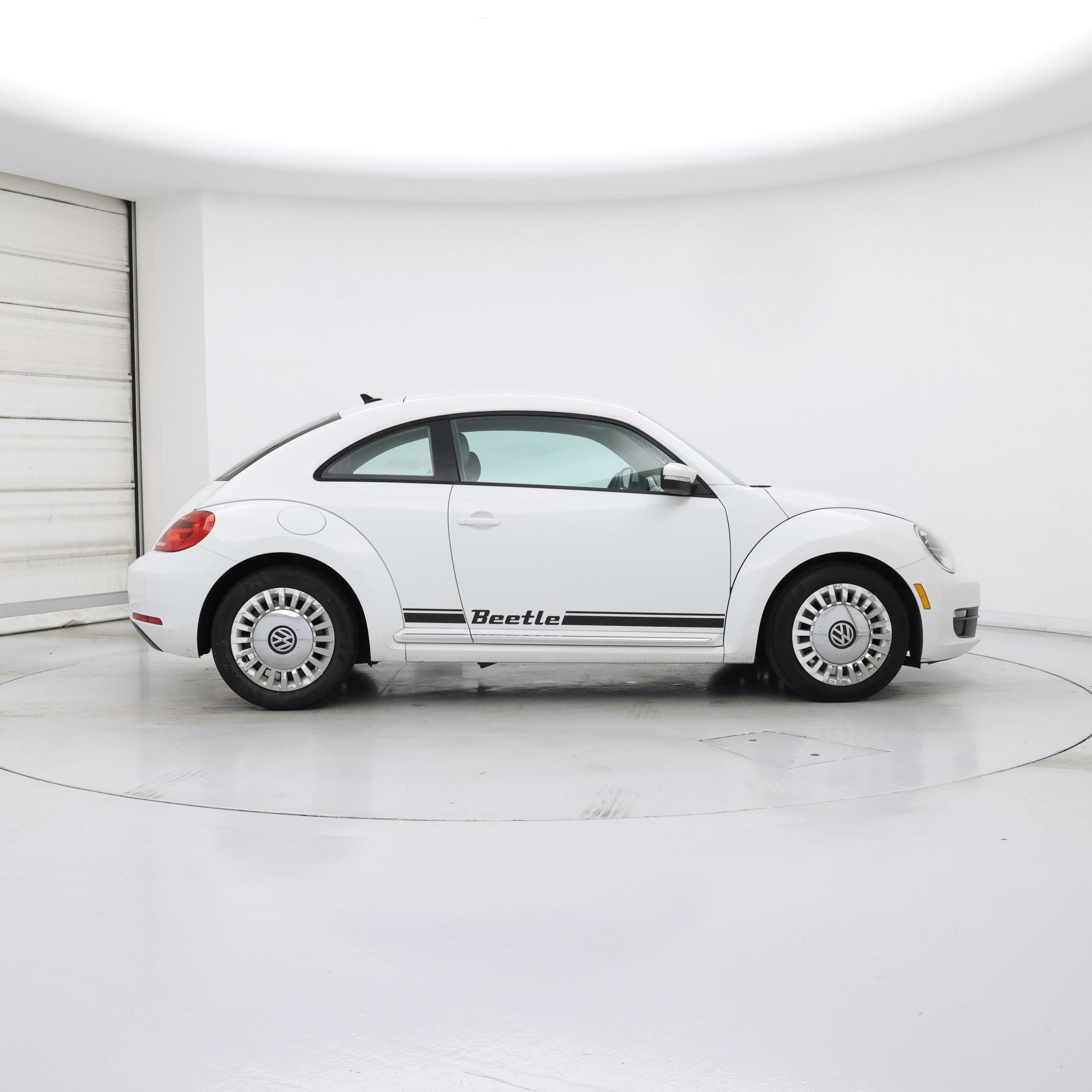 Thumbnail: 2014 Volkswagen Beetle - 7