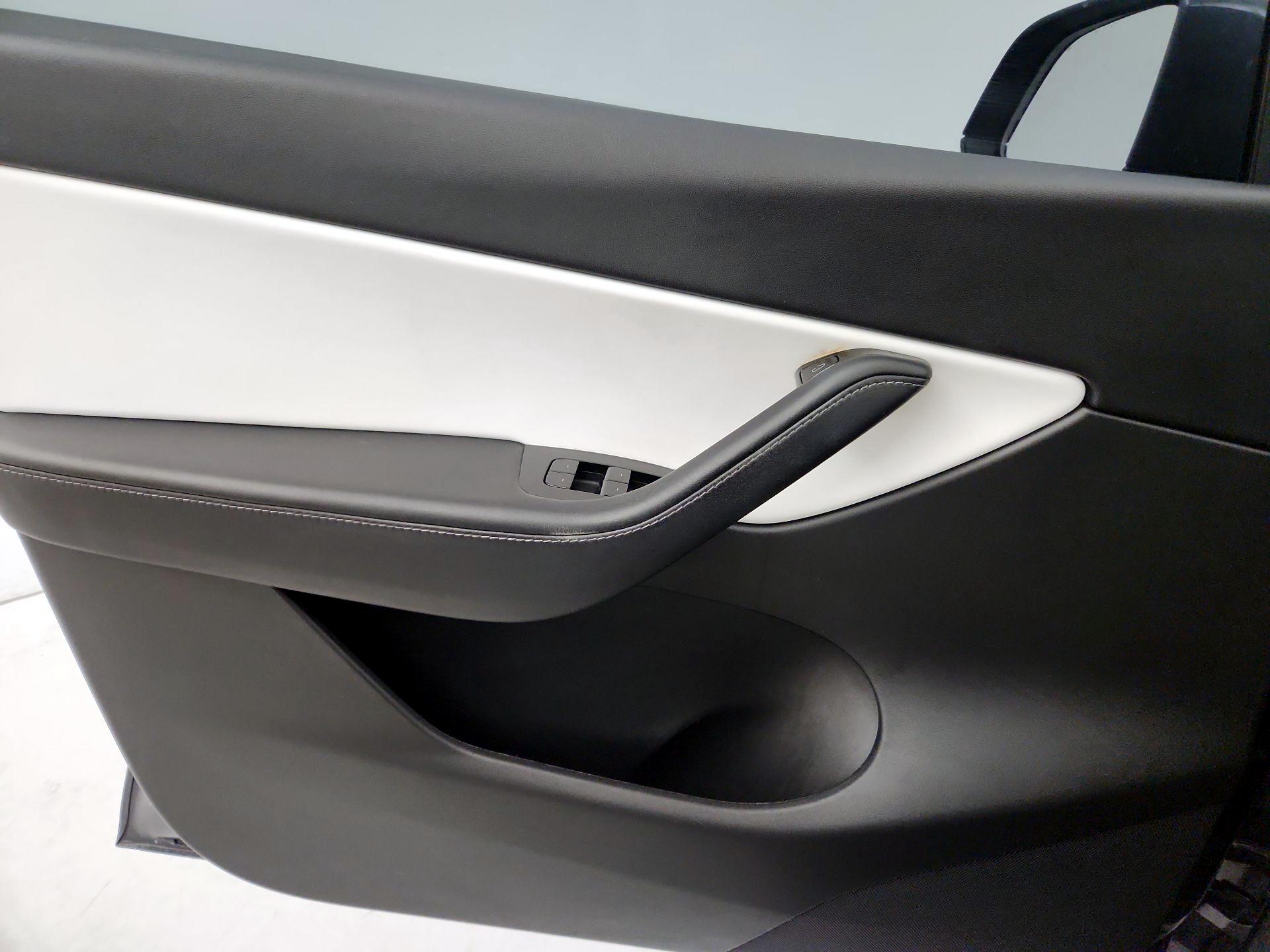 Thumbnail: 2020 Tesla Model Y - 12
