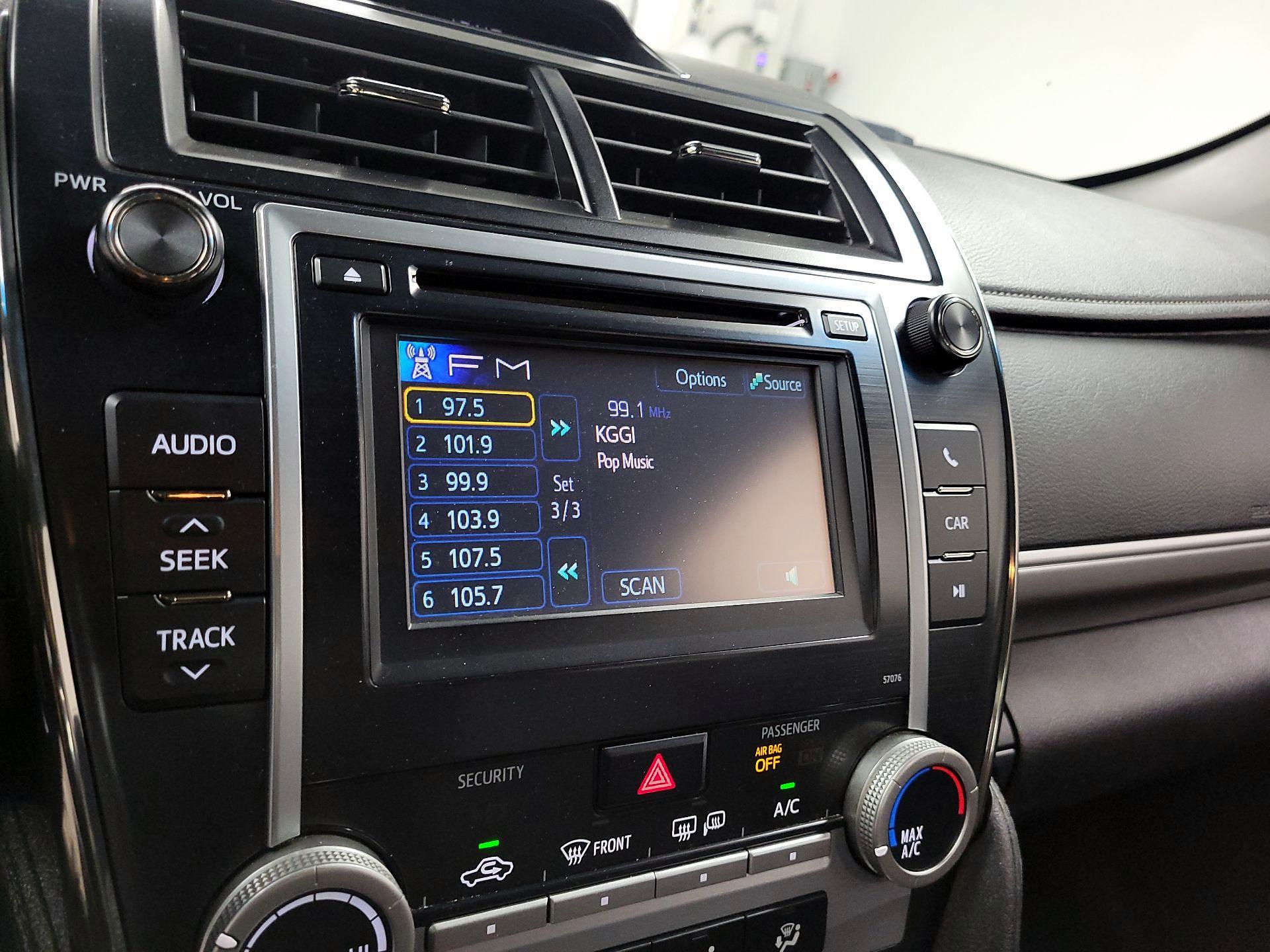 Thumbnail: 2014 Toyota Camry - 11