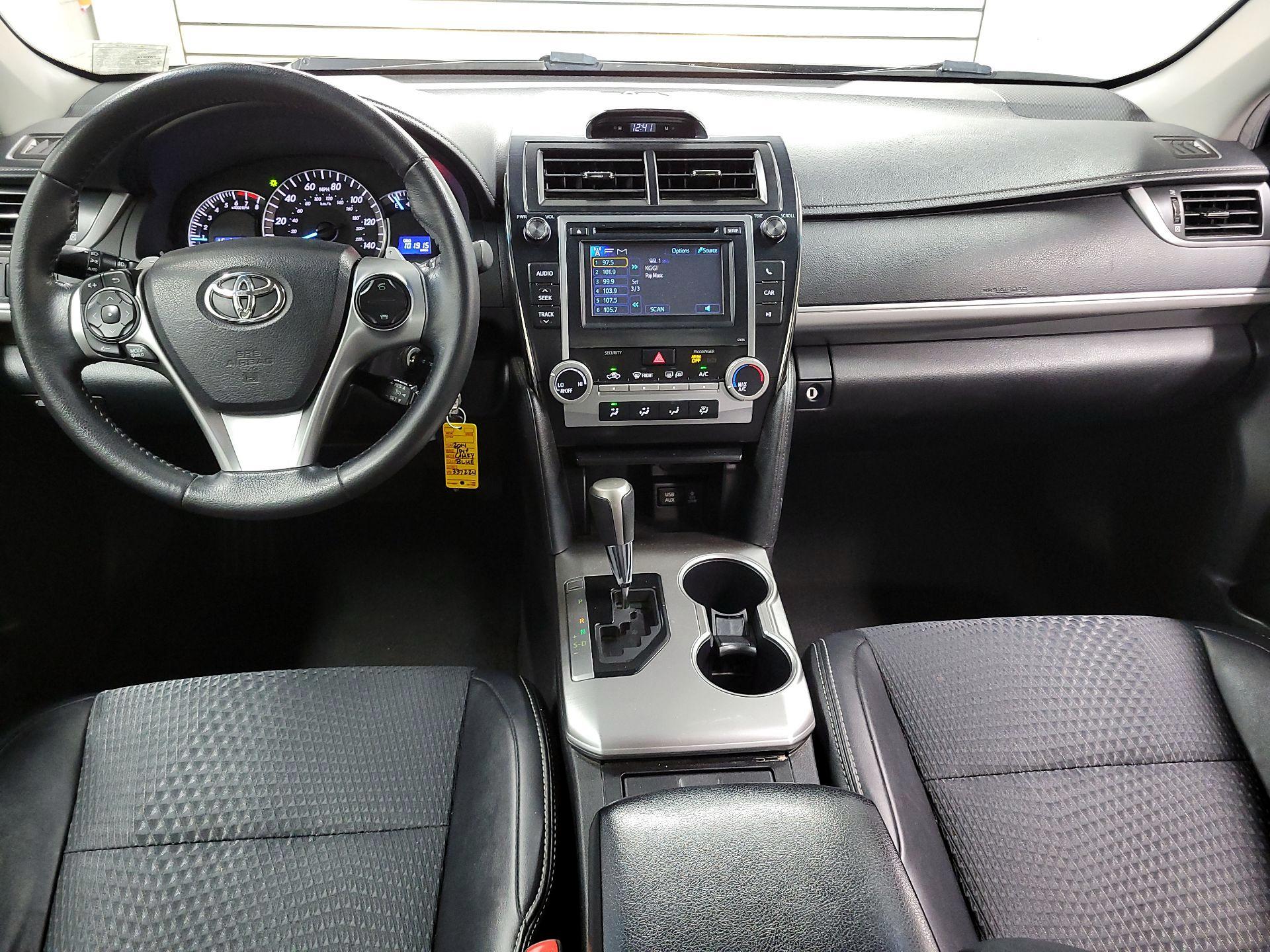 Thumbnail: 2014 Toyota Camry - 8