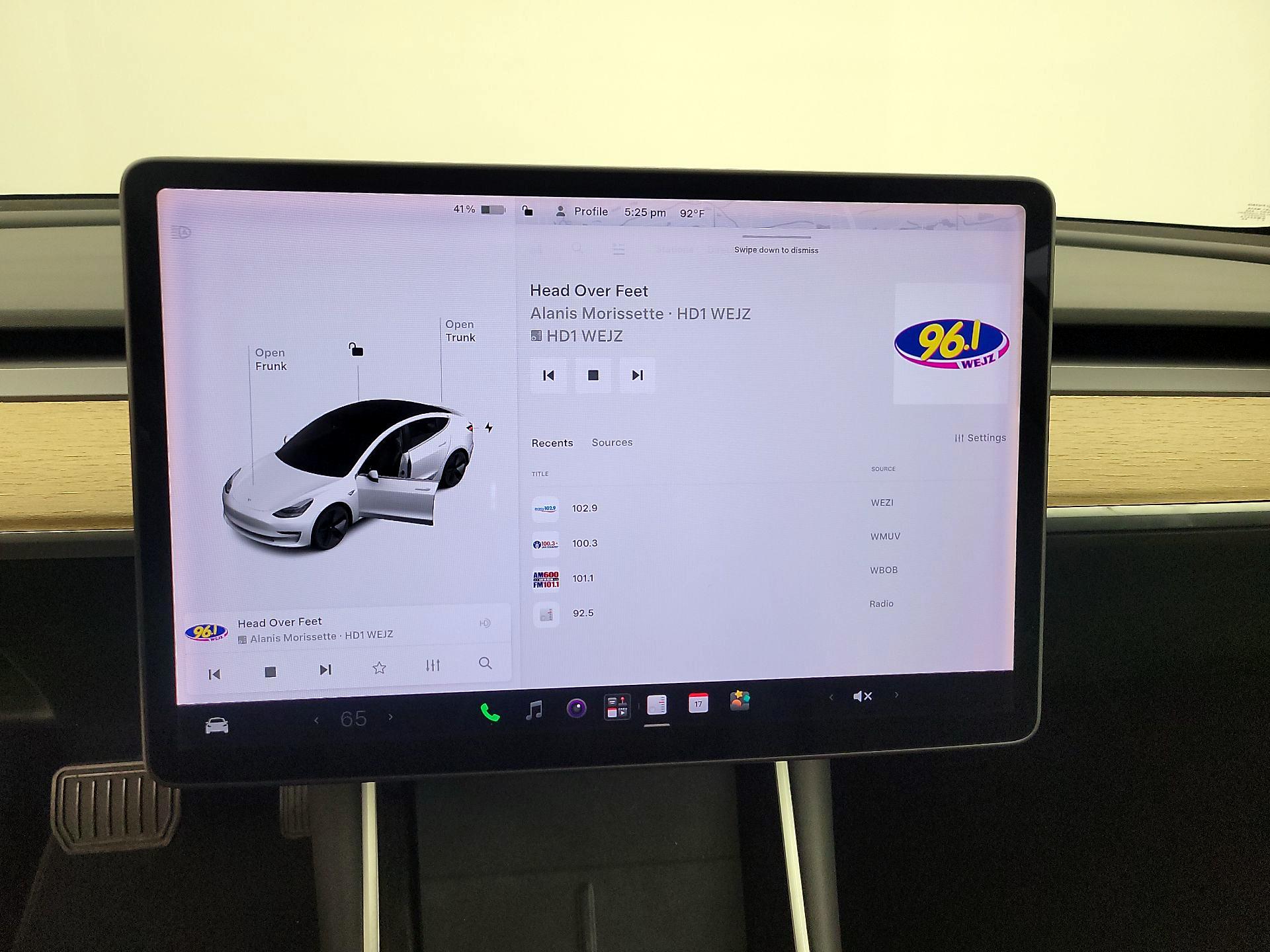 Thumbnail: 2020 Tesla Model 3 - 15