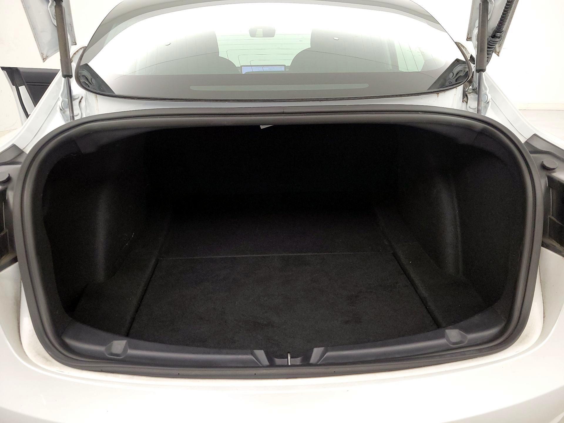 Thumbnail: 2020 Tesla Model 3 - 20