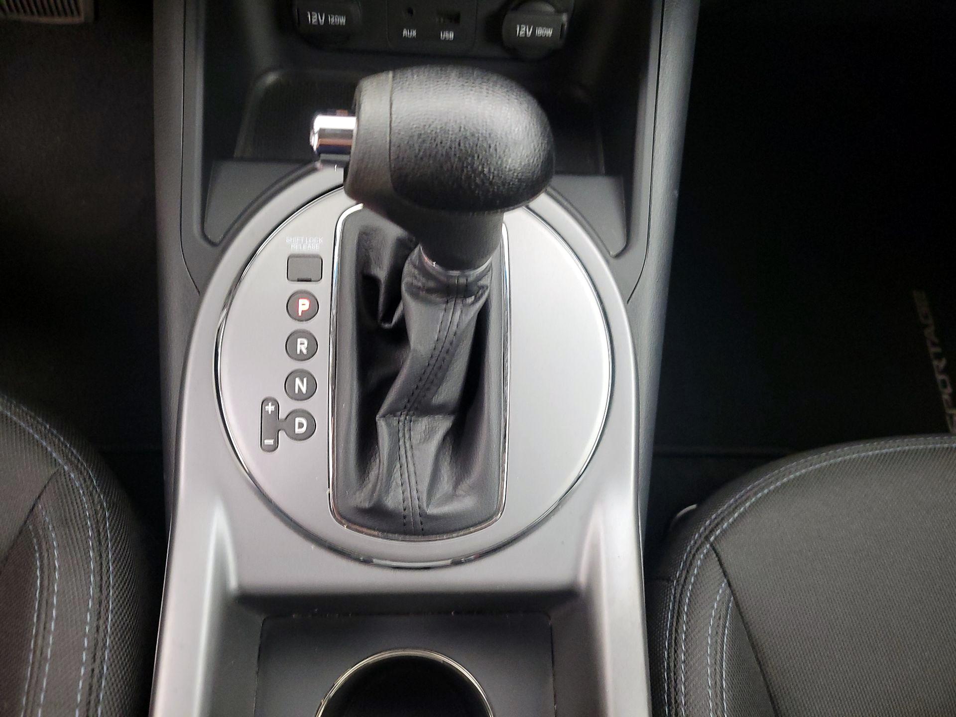 Thumbnail: 2015 Kia Sportage - 17