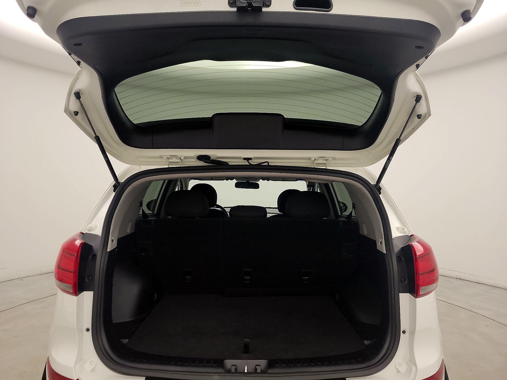Thumbnail: 2015 Kia Sportage - 20