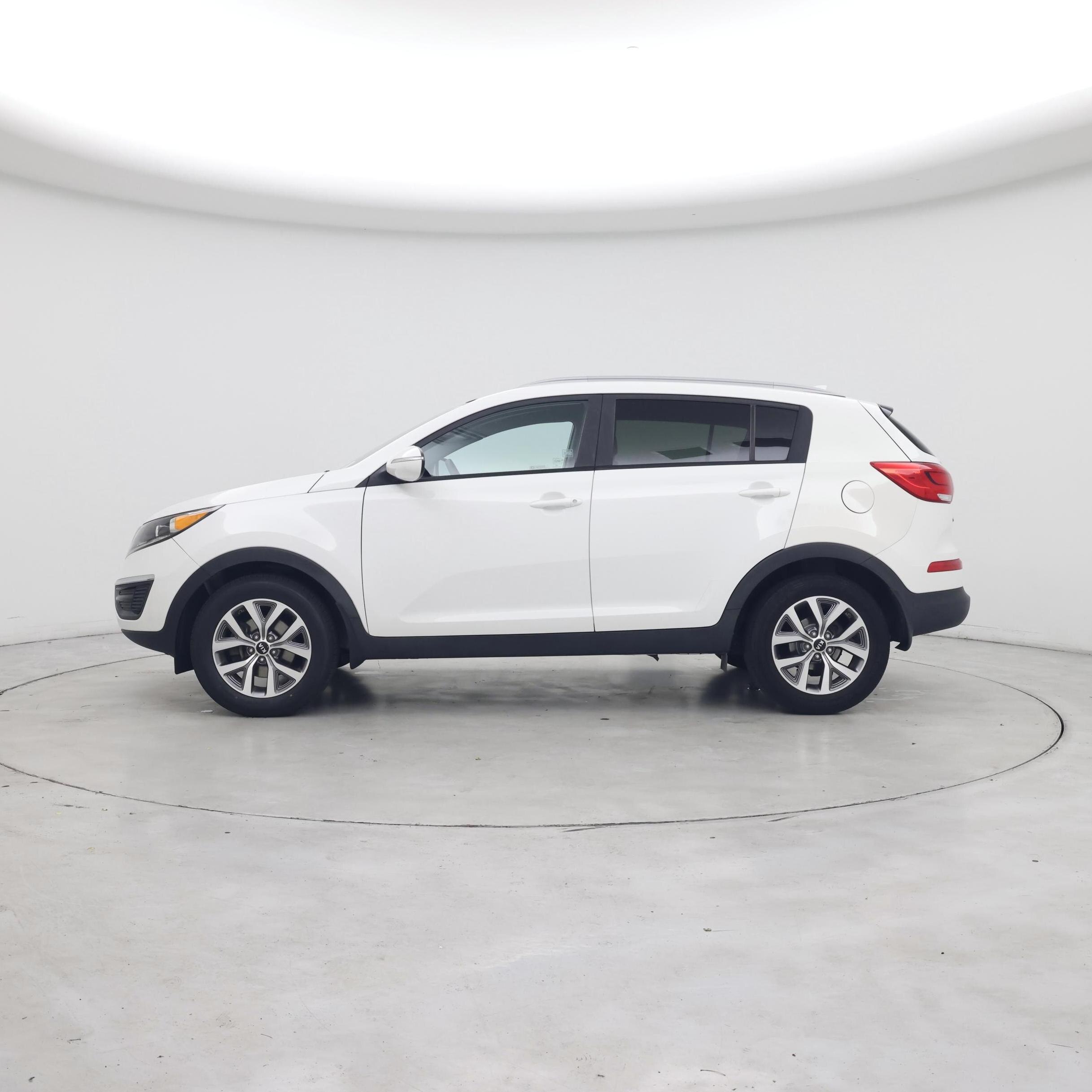 Thumbnail: 2015 Kia Sportage - 3
