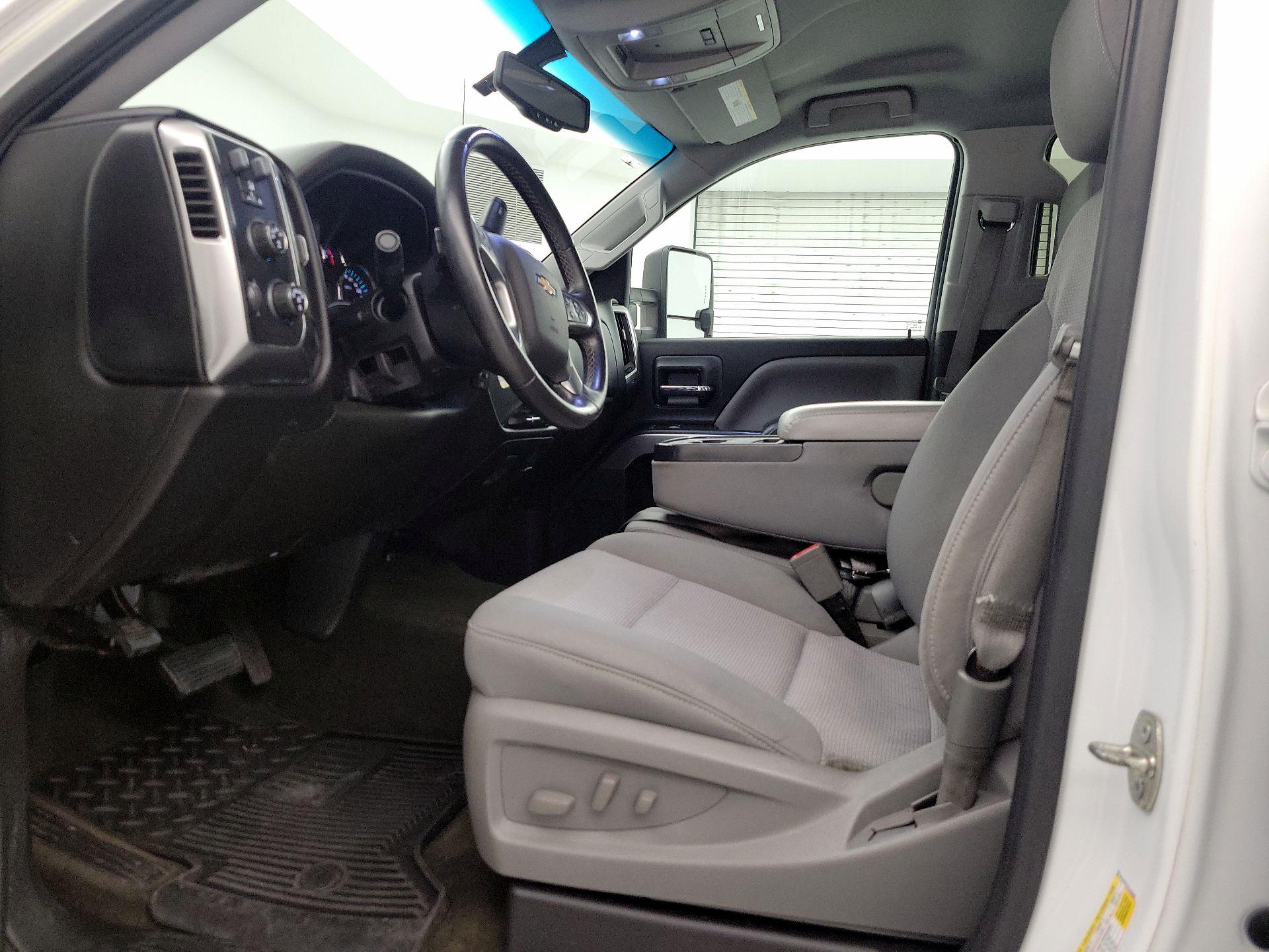 Thumbnail: 2015 Chevrolet Silverado 1500 - 11