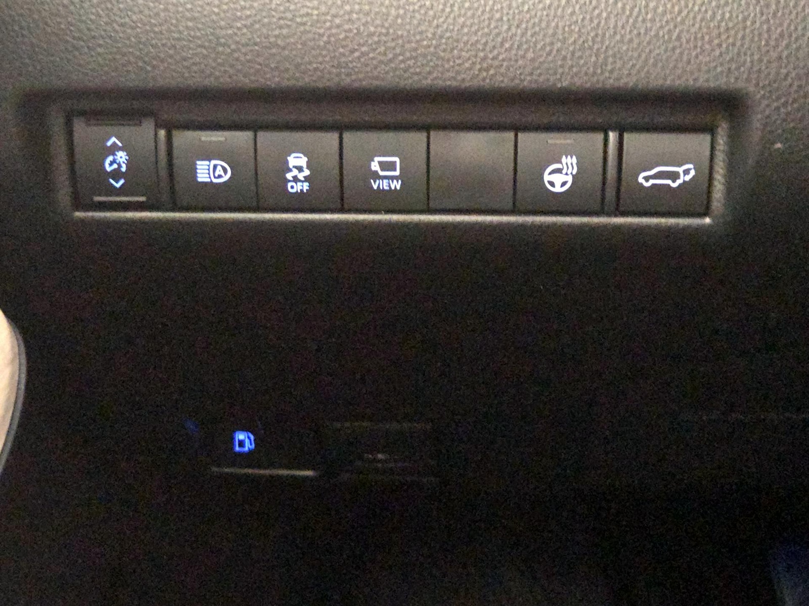 2021 Toyota Venza Limited - Photo 14