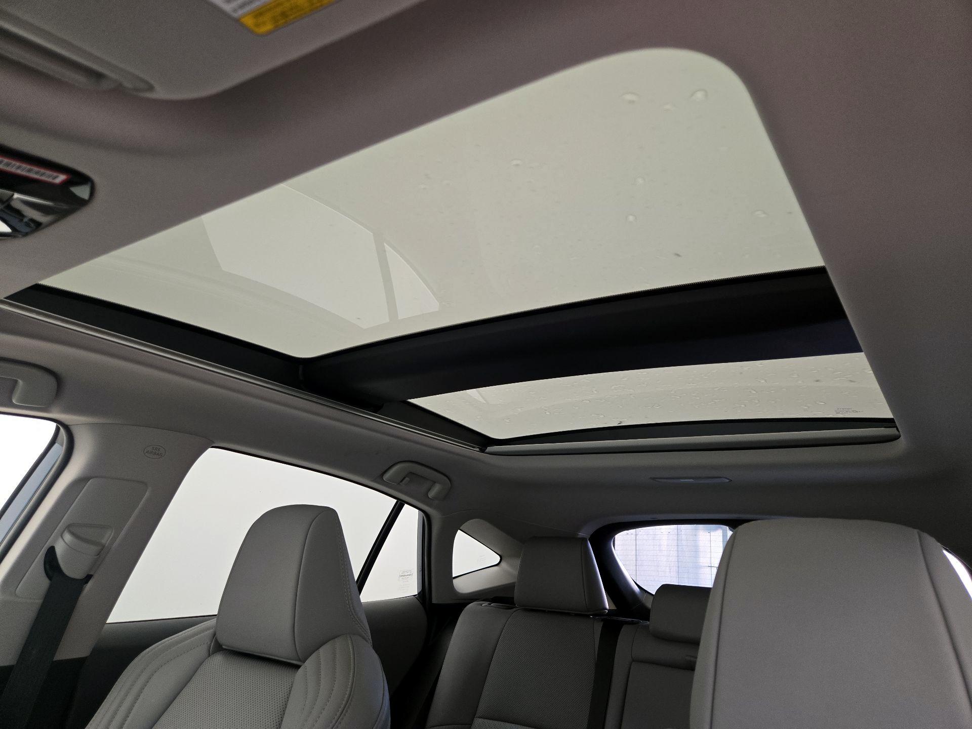 Thumbnail: 2021 Toyota Venza - 20