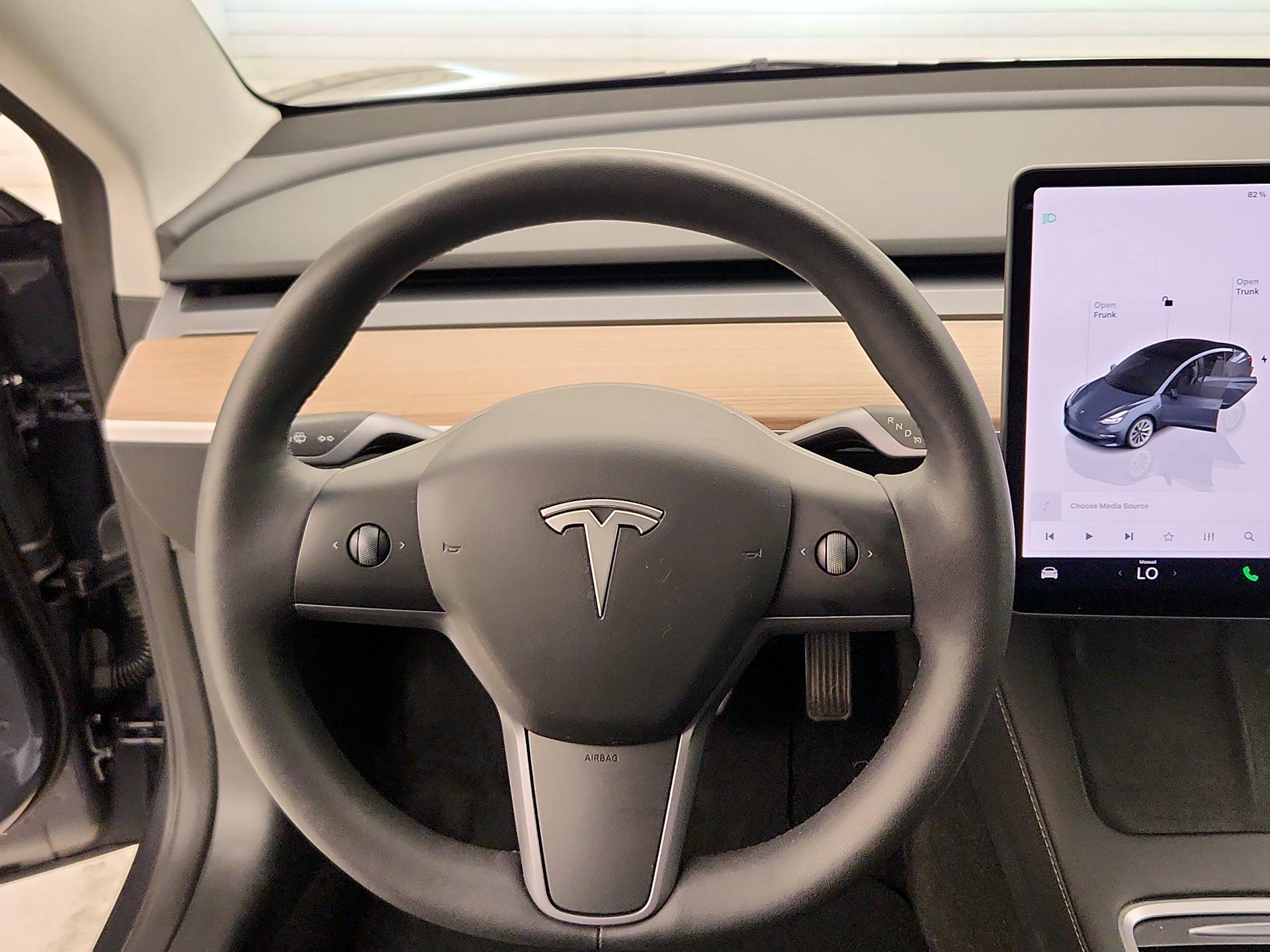 Thumbnail: 2023 Tesla Model 3 - 10