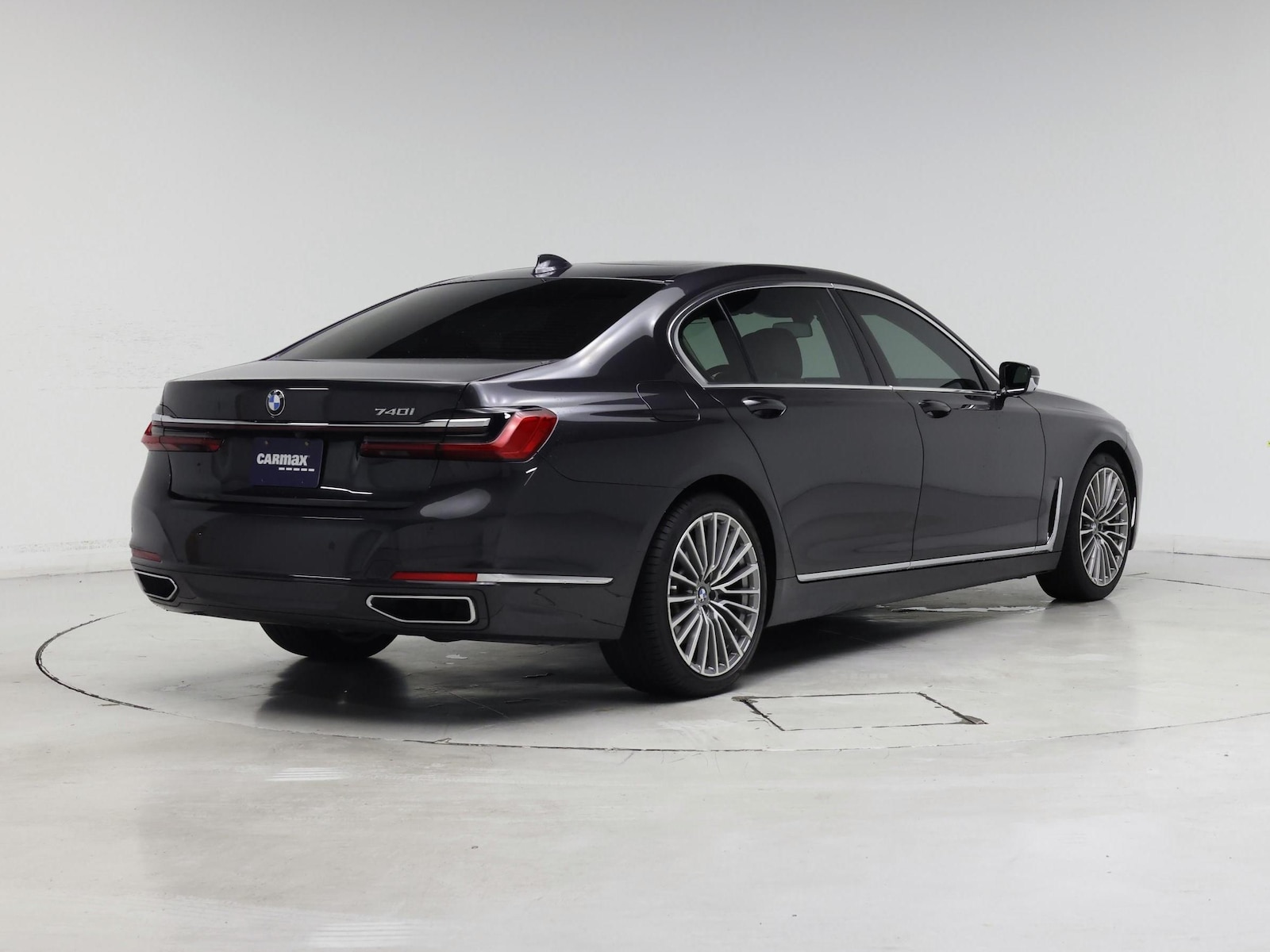 2022 BMW 7 Series 740i - Photo 9