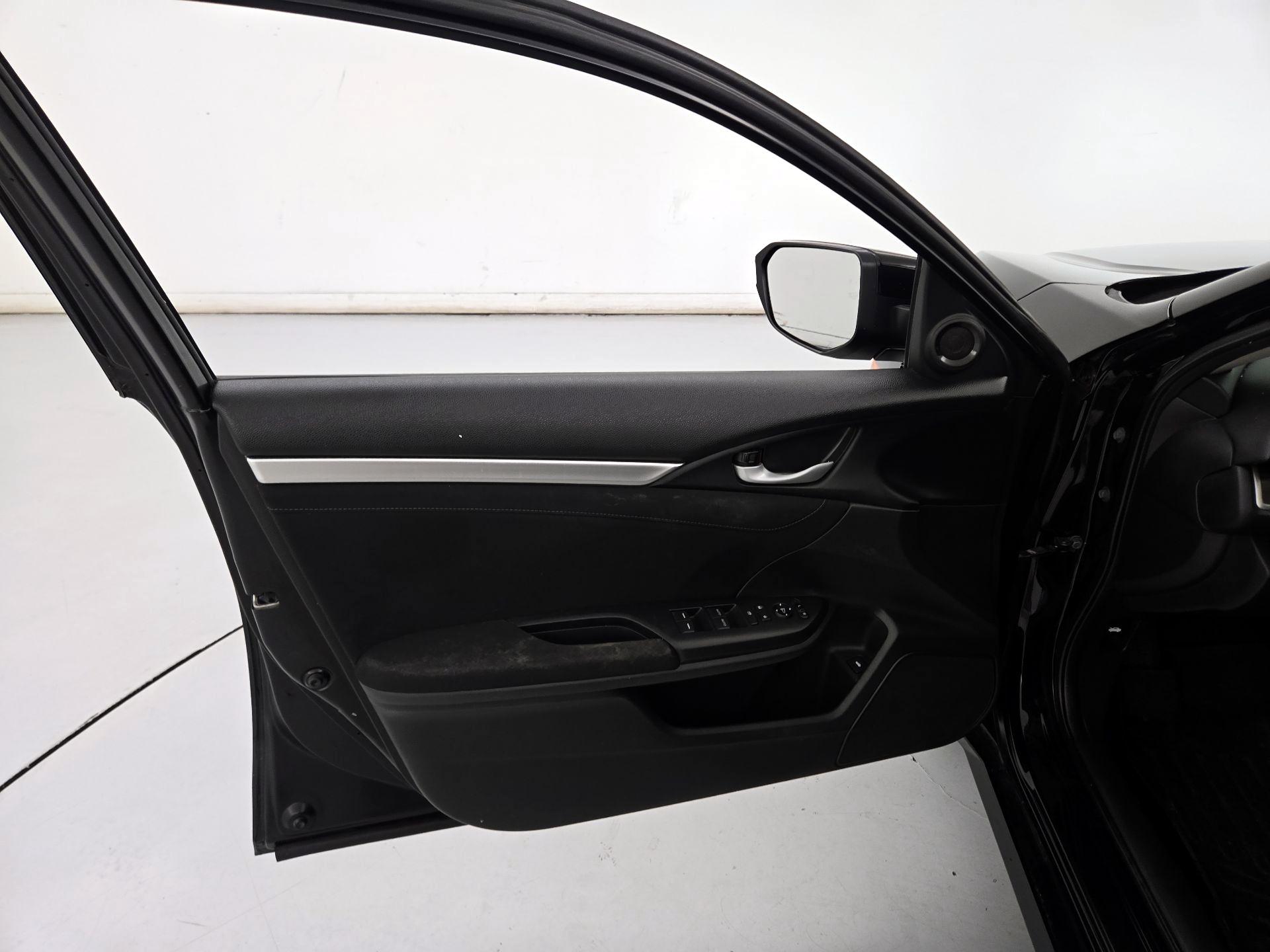 Thumbnail: 2019 Honda Civic - 12