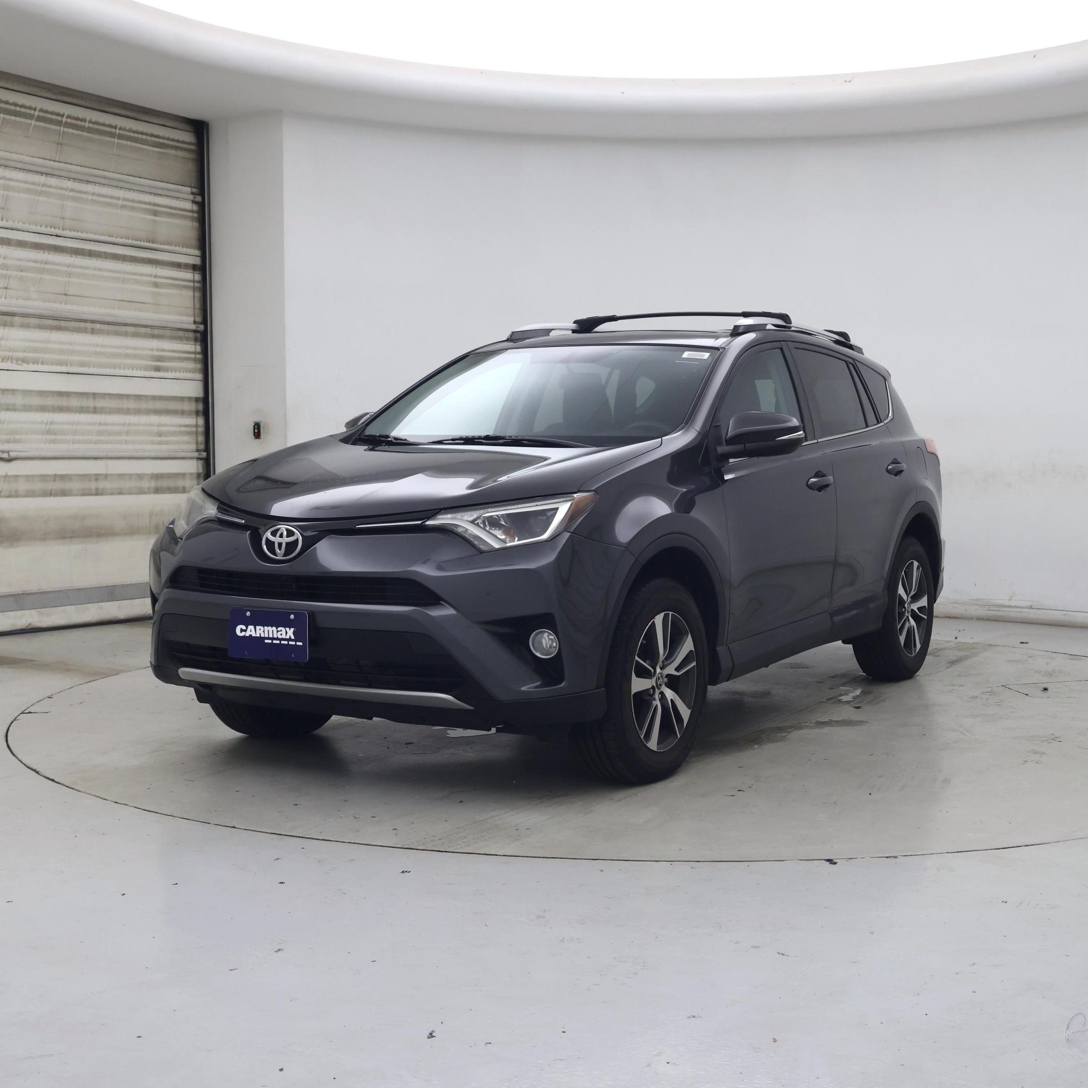 Thumbnail: 2016 Toyota RAV4 - 4