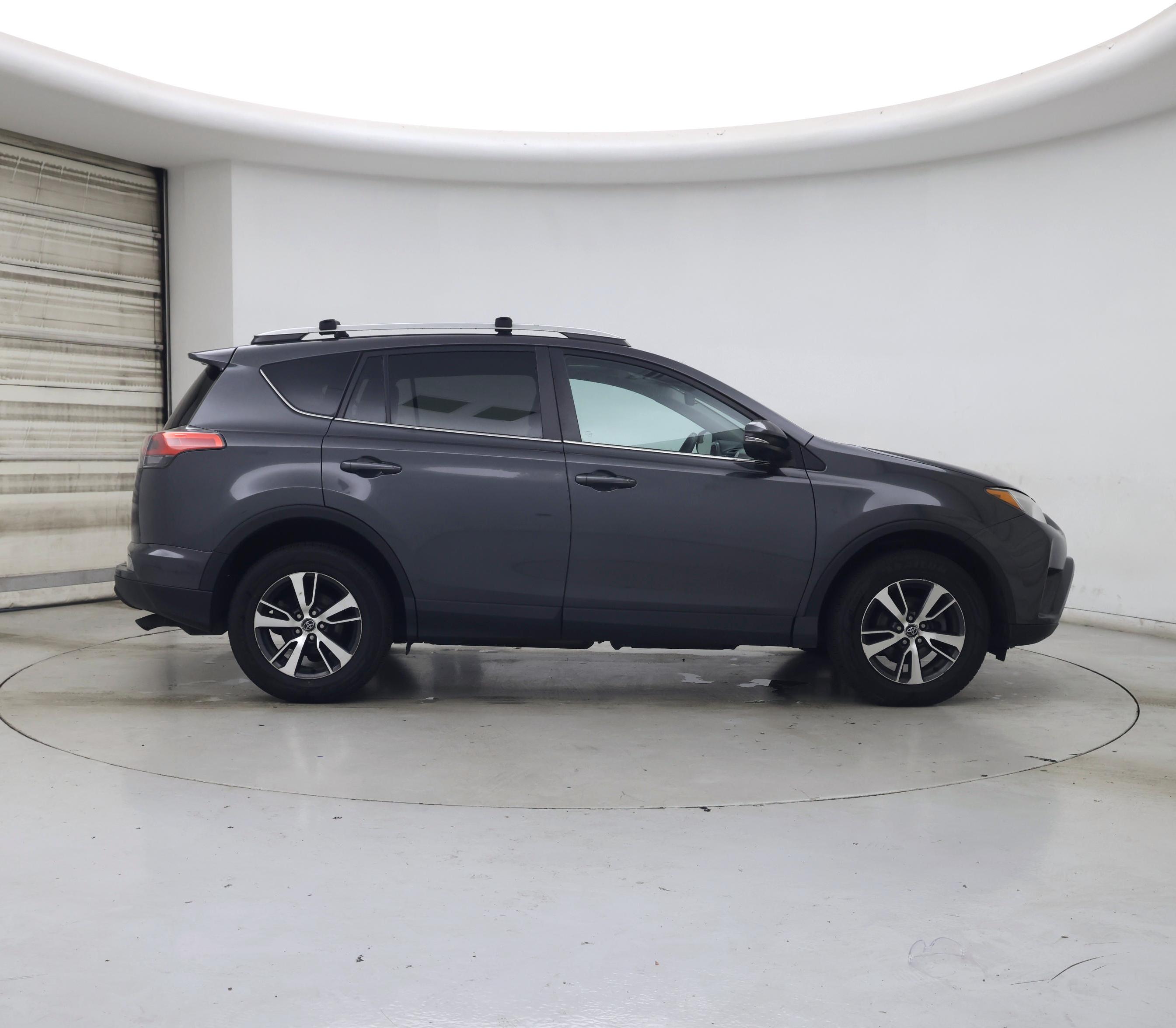 Thumbnail: 2016 Toyota RAV4 - 7