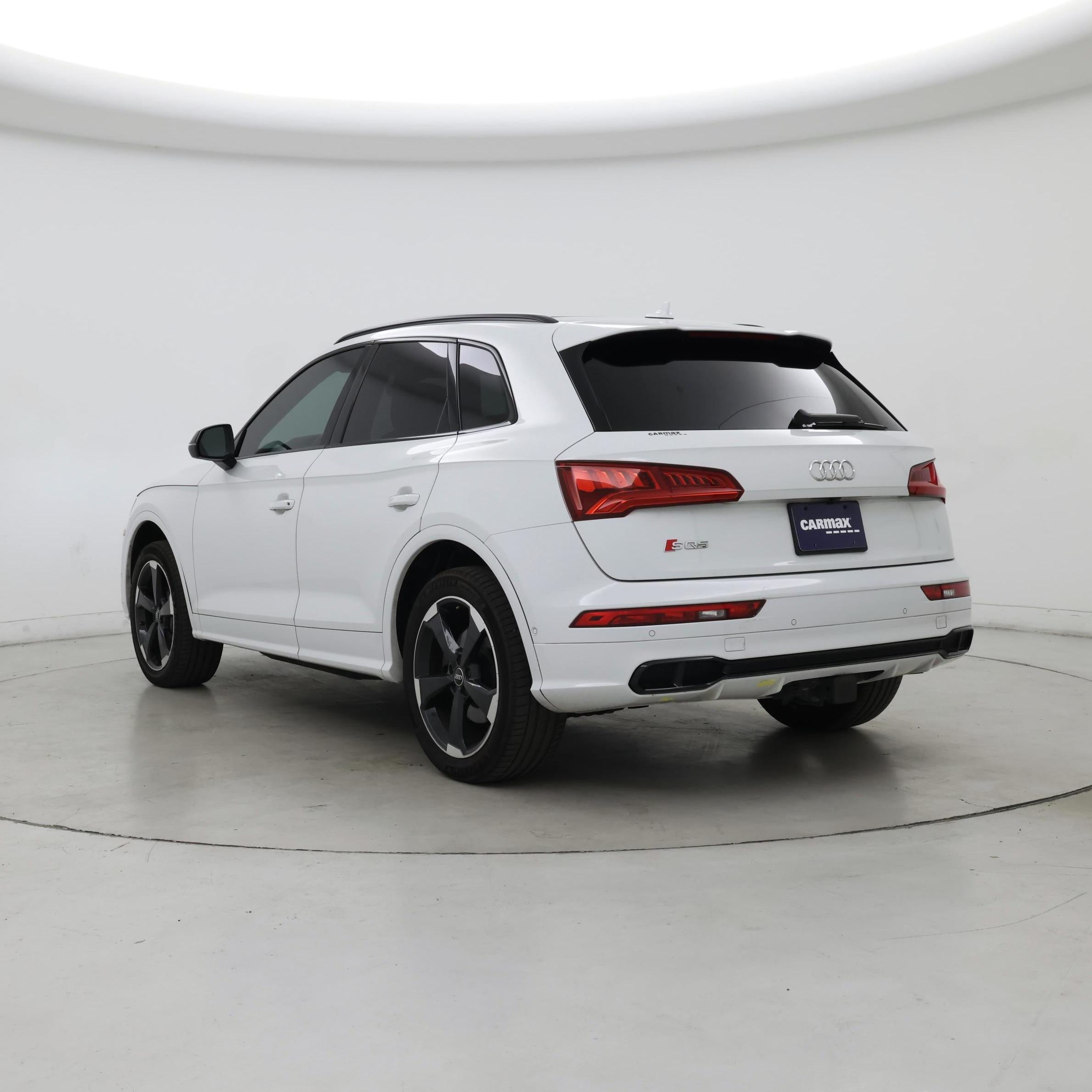Thumbnail: 2019 Audi SQ5 - 2