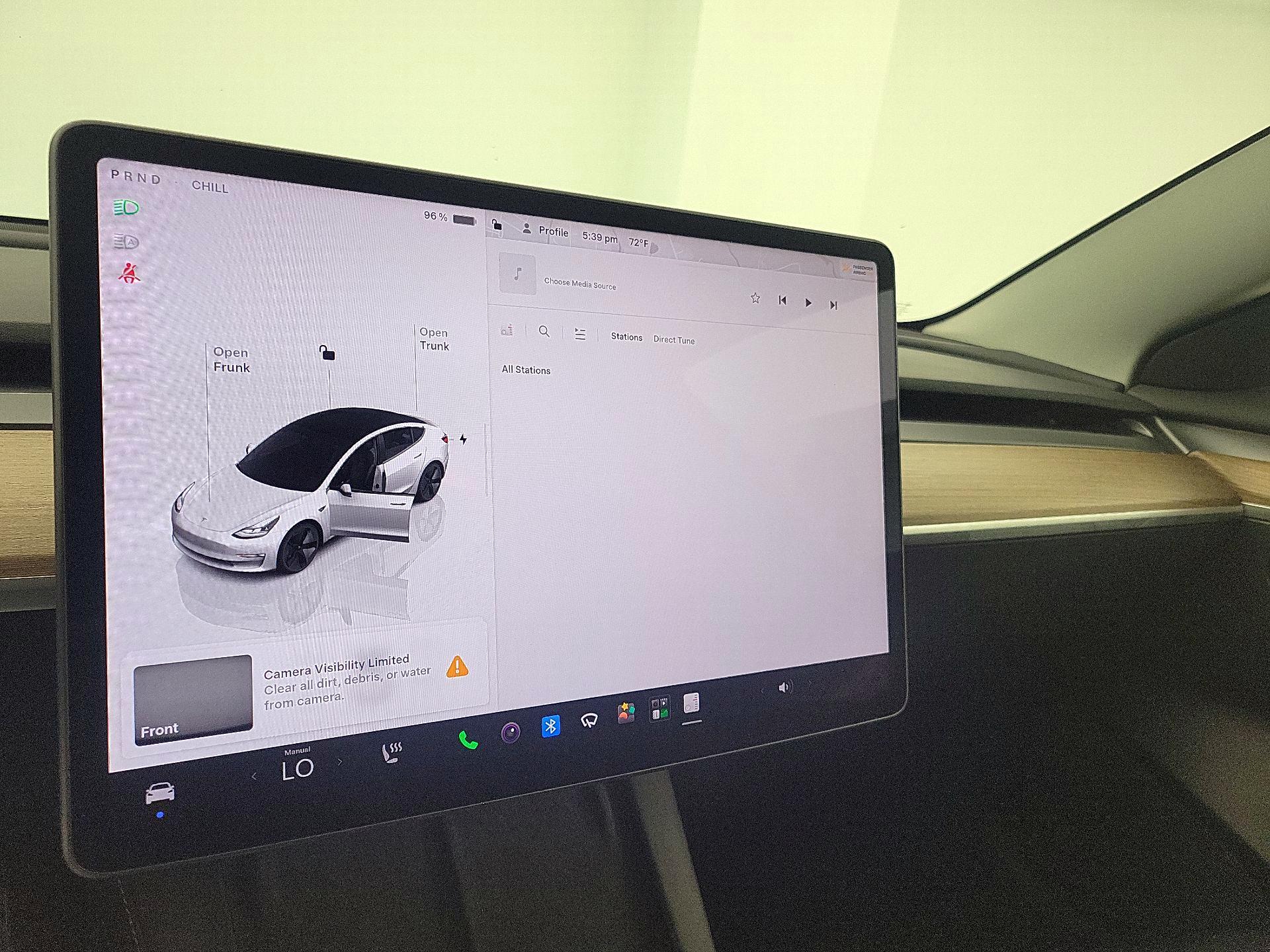Thumbnail: 2022 Tesla Model 3 - 15