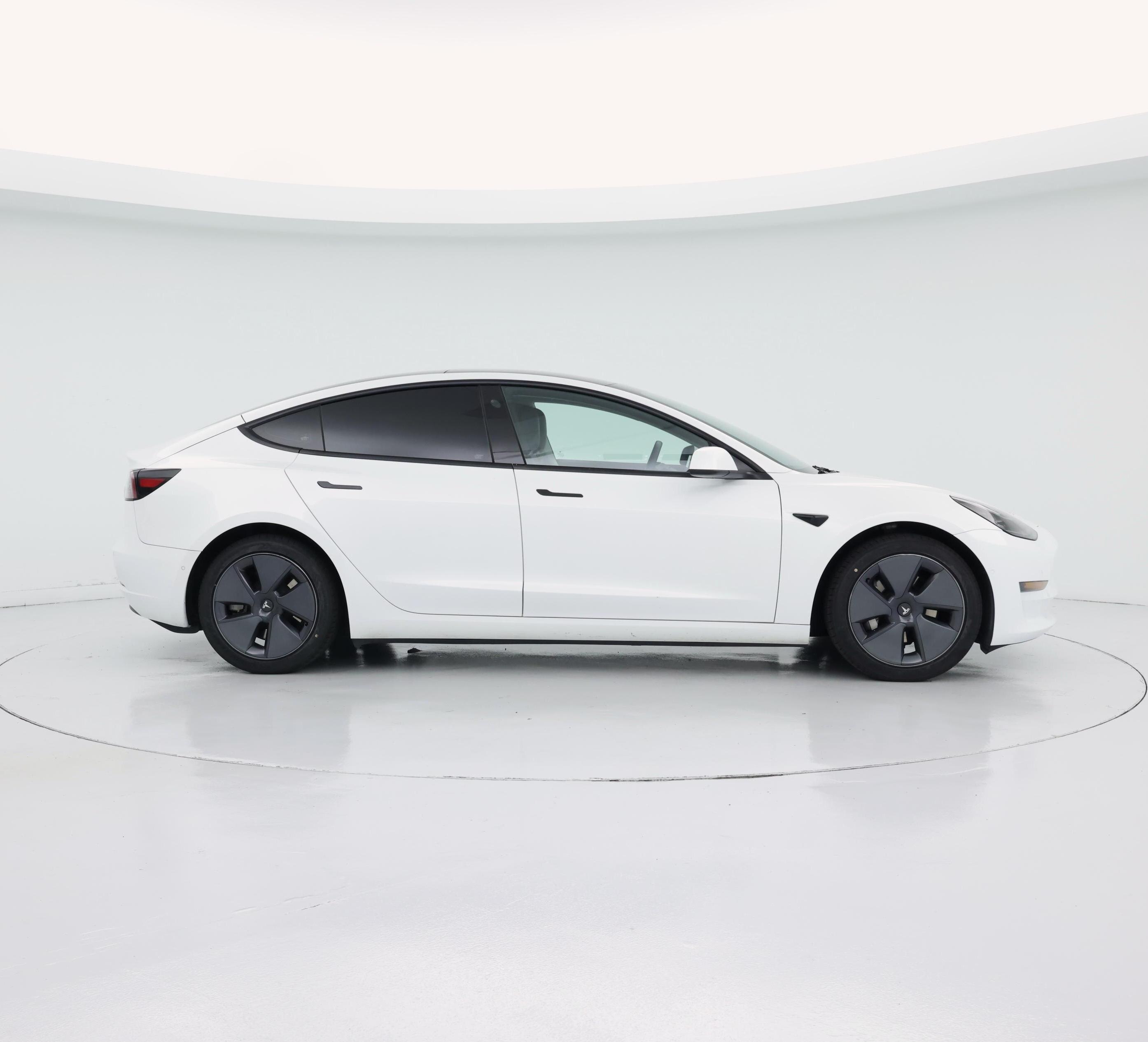 Thumbnail: 2022 Tesla Model 3 - 7