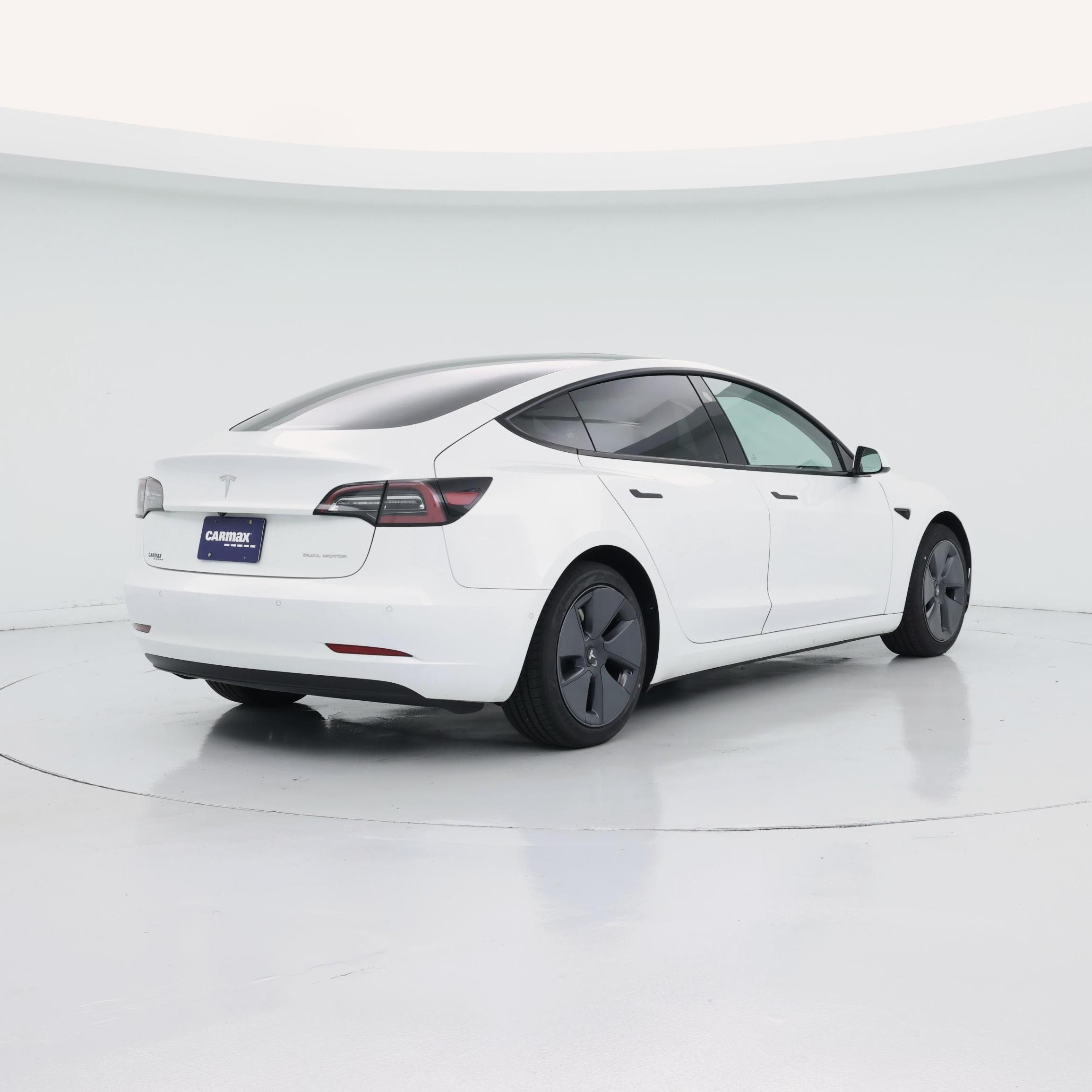 Thumbnail: 2022 Tesla Model 3 - 8
