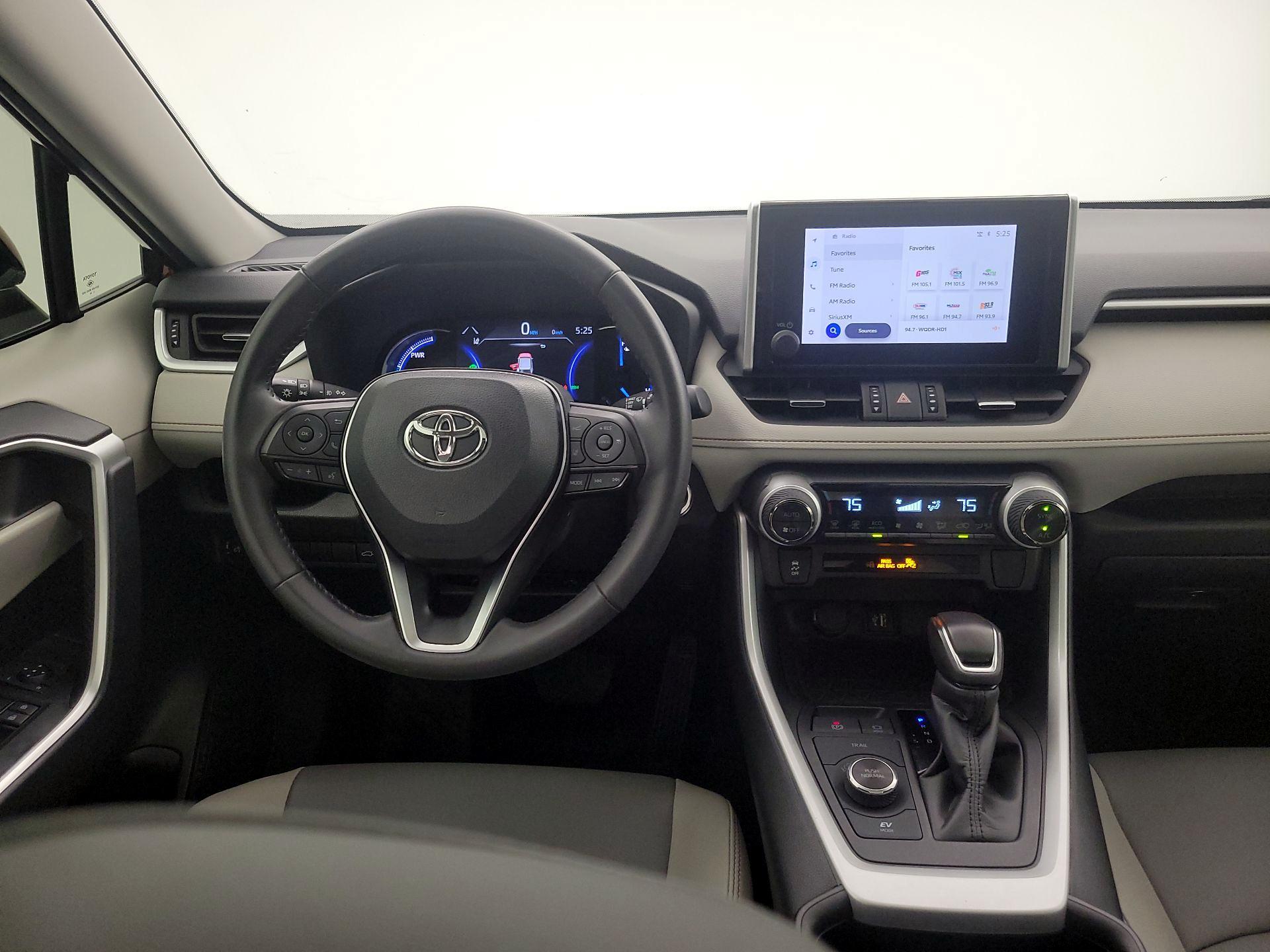 Thumbnail: 2024 Toyota RAV4 - 10