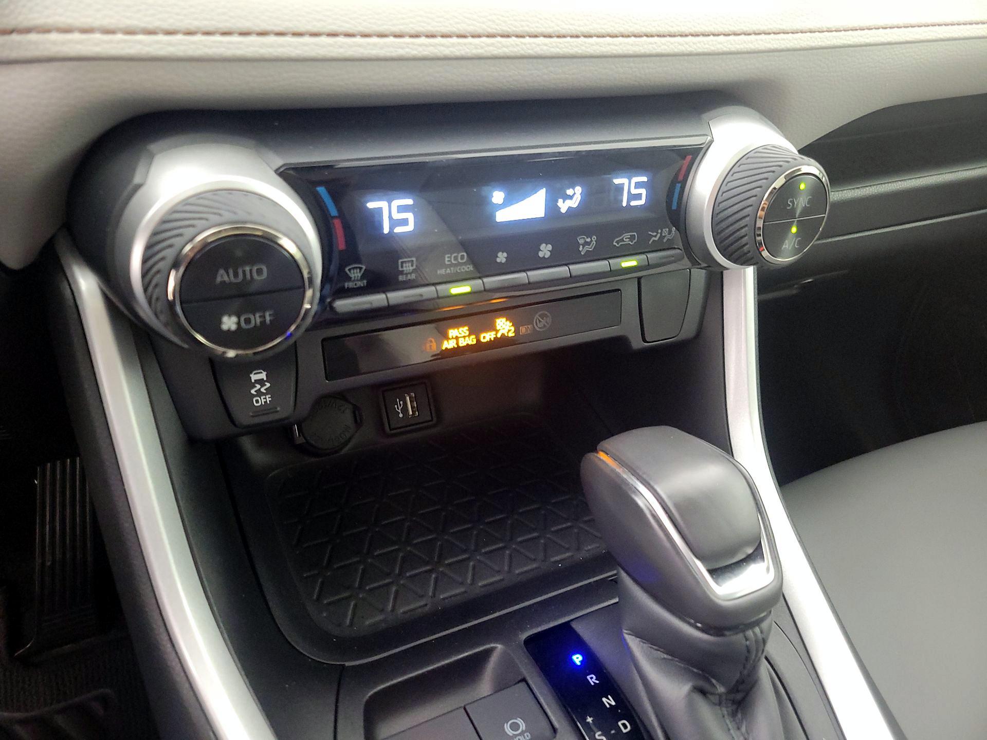 Thumbnail: 2024 Toyota RAV4 - 16