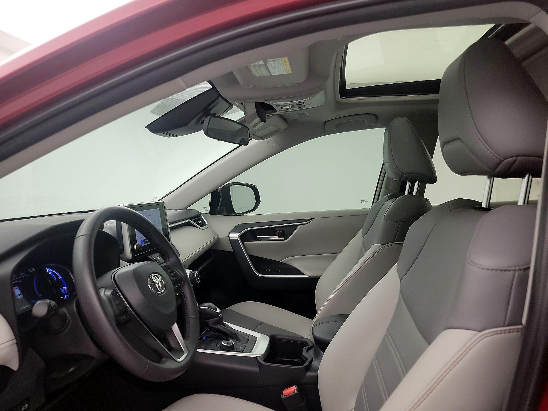 Thumbnail: 2024 Toyota RAV4 - 19