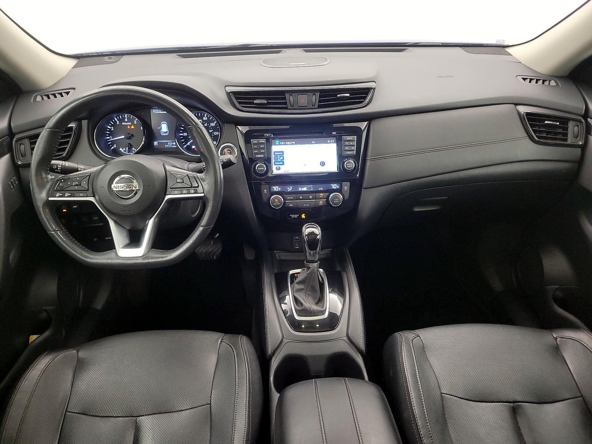 Thumbnail: 2017 Nissan Rogue - 9