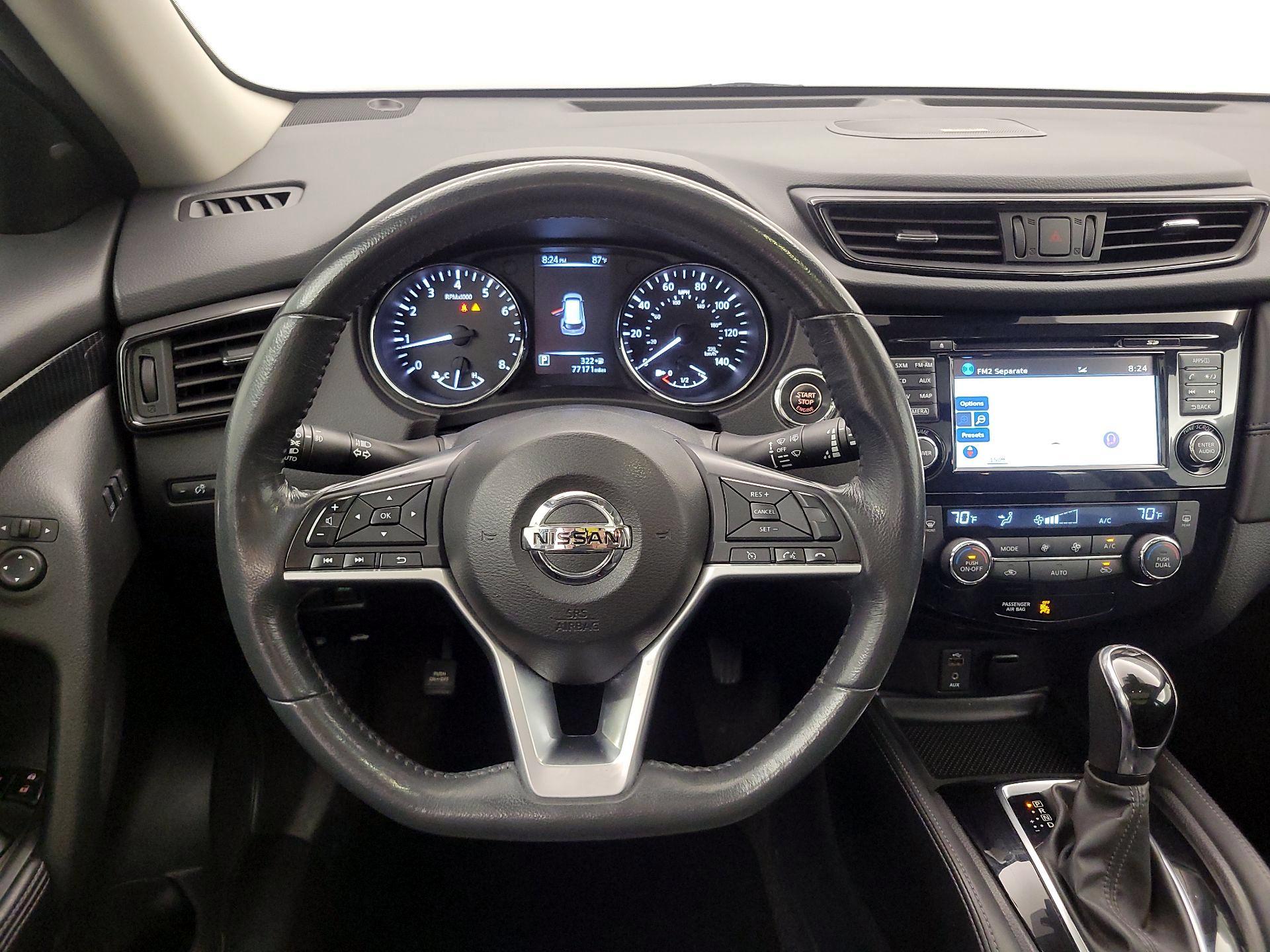 Thumbnail: 2017 Nissan Rogue - 10